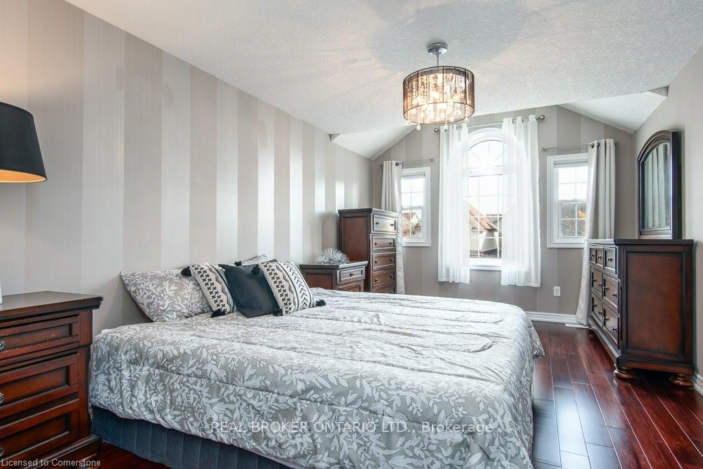 Photo 16 of 27 Verona Street, Kitchener — HOMEH