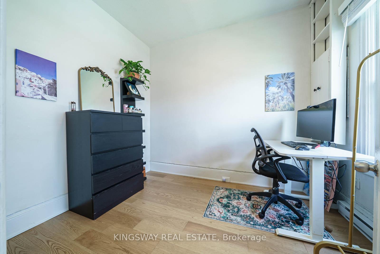 Photo 11 of 230 Emerald Street N, Hamilton, Landsdale — HOMEH