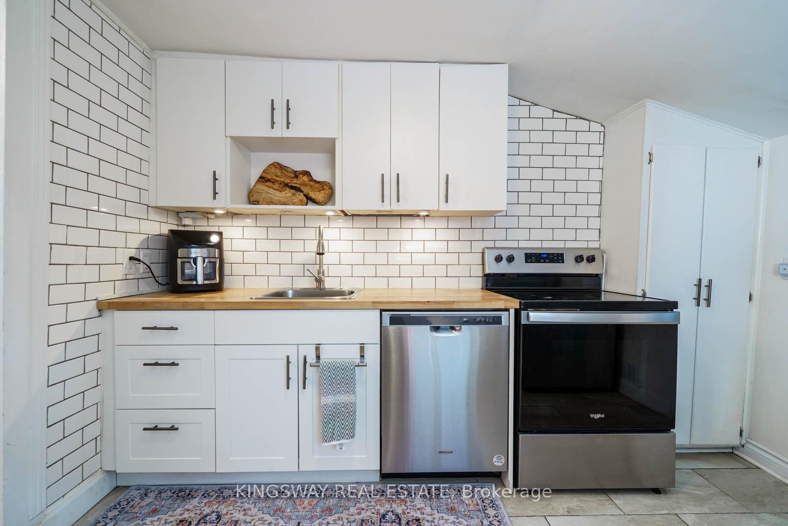 Photo 20 of 230 Emerald Street N, Hamilton, Landsdale — HOMEH