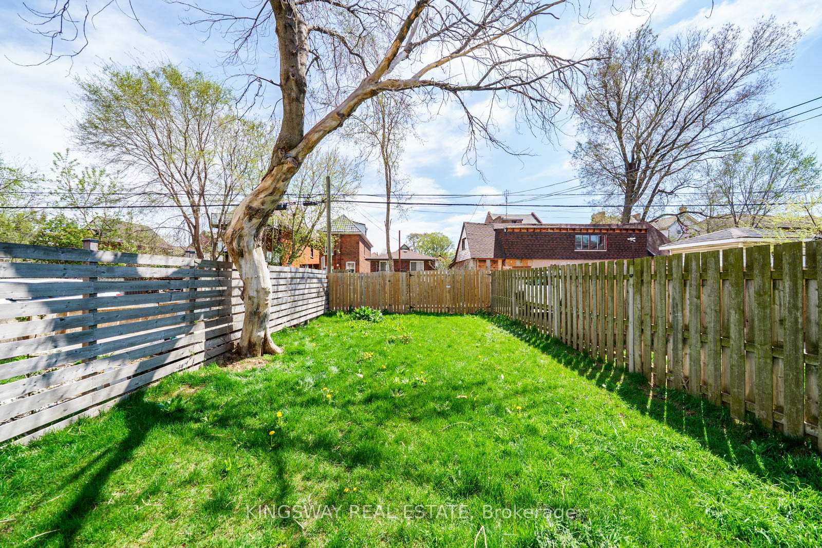 Photo 23 of 230 Emerald Street N, Hamilton, Landsdale — HOMEH