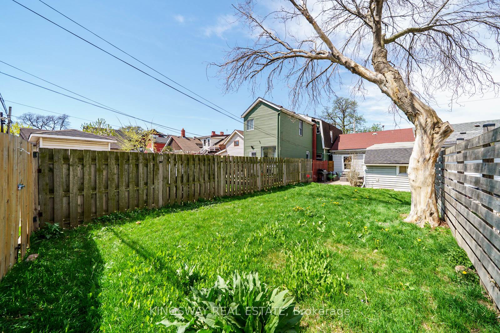 Photo 24 of 230 Emerald Street N, Hamilton, Landsdale — HOMEH