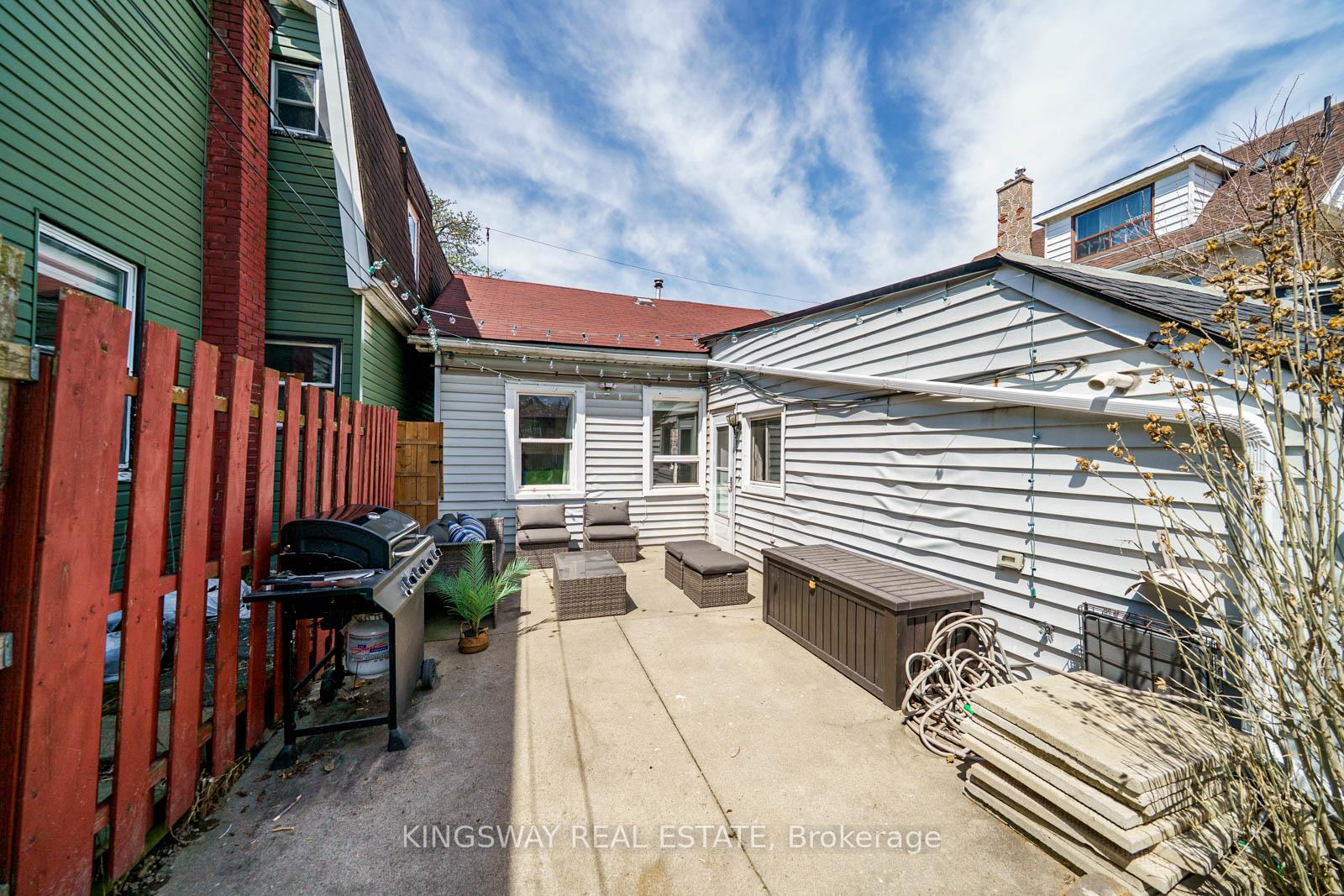 Photo 27 of 230 Emerald Street N, Hamilton, Landsdale — HOMEH