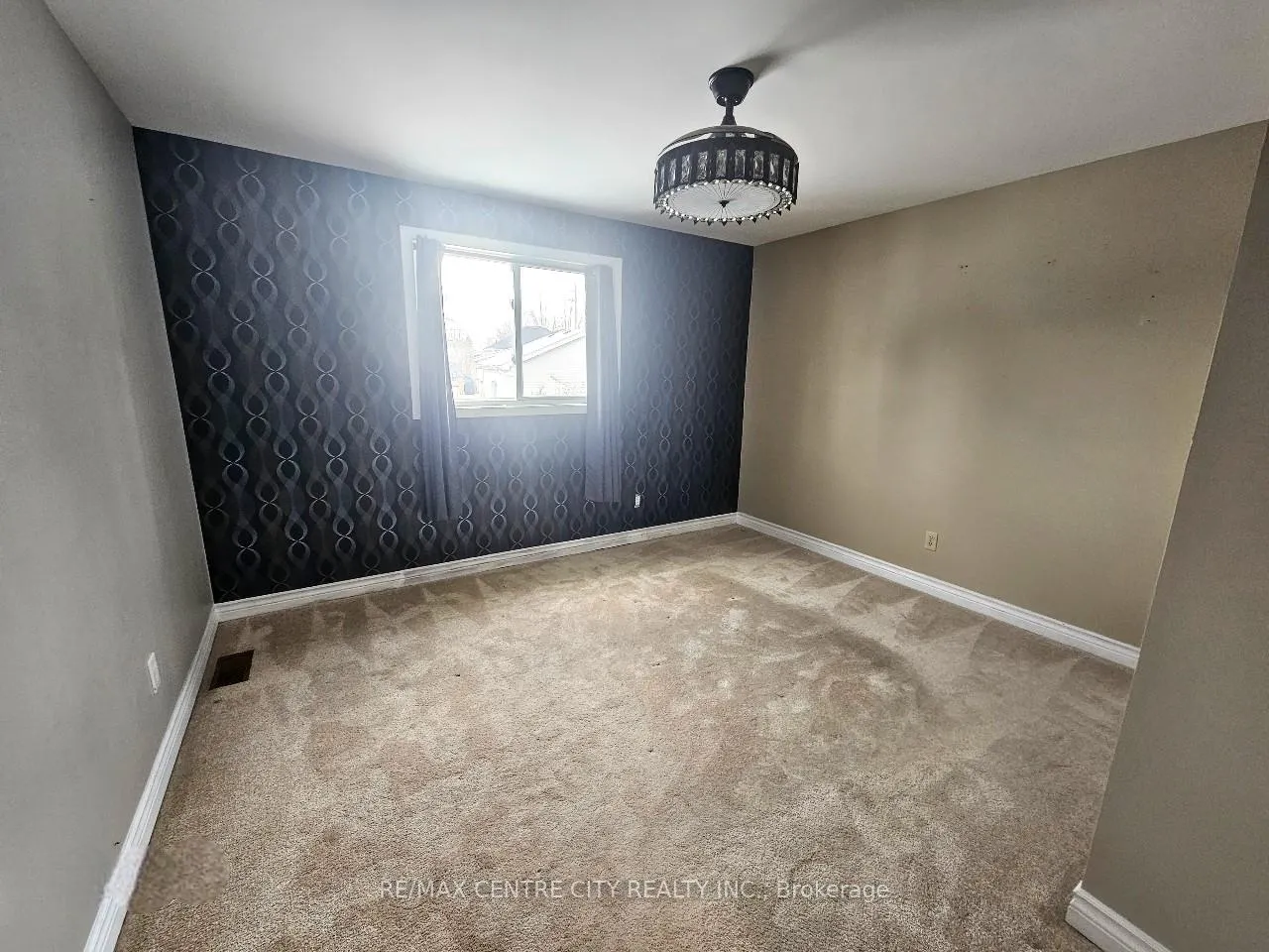 Photo 13 of 91 Clarence Street, Strathroy-Caradoc, SE — HOMEH