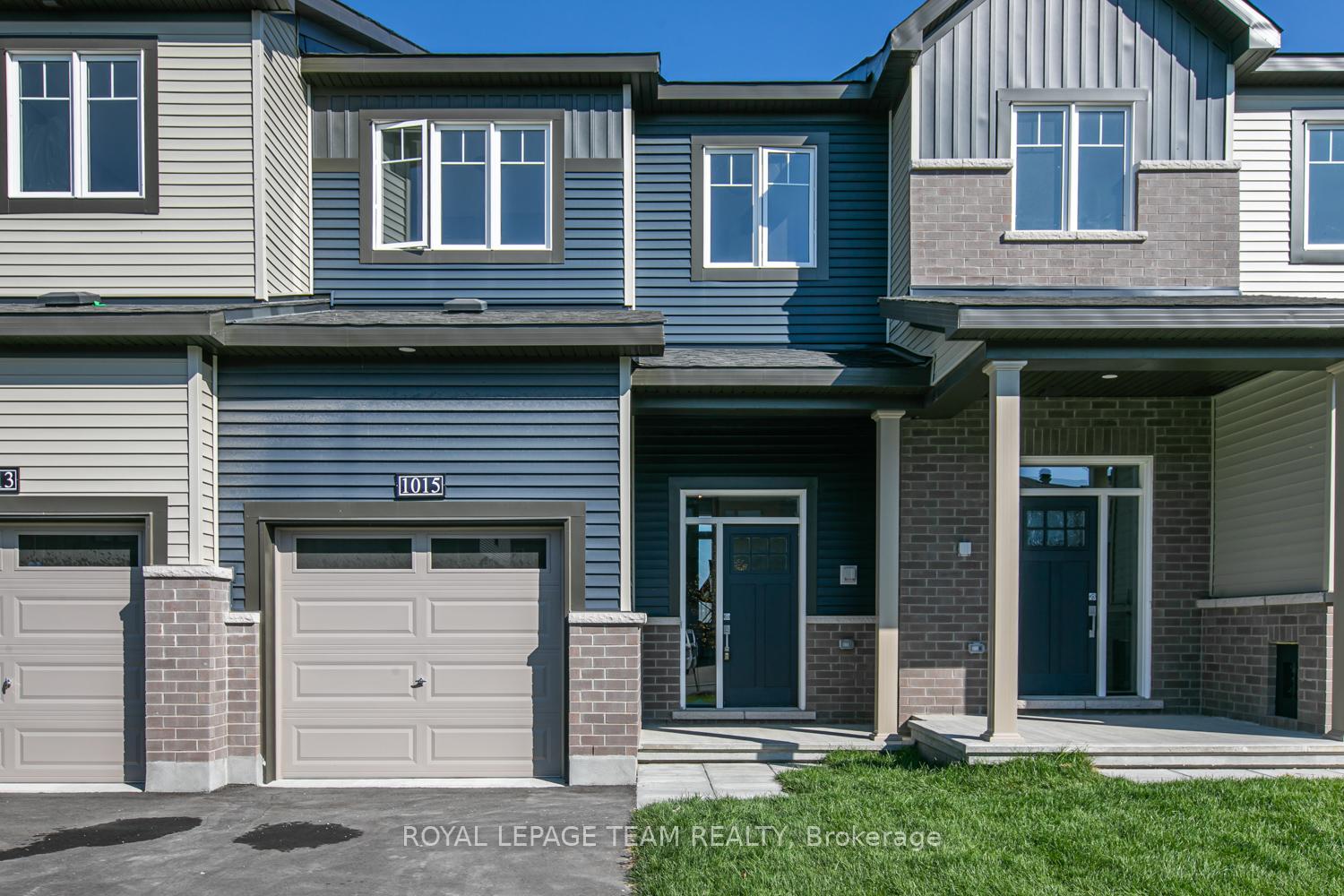 Front of 1015 Speedvale Court