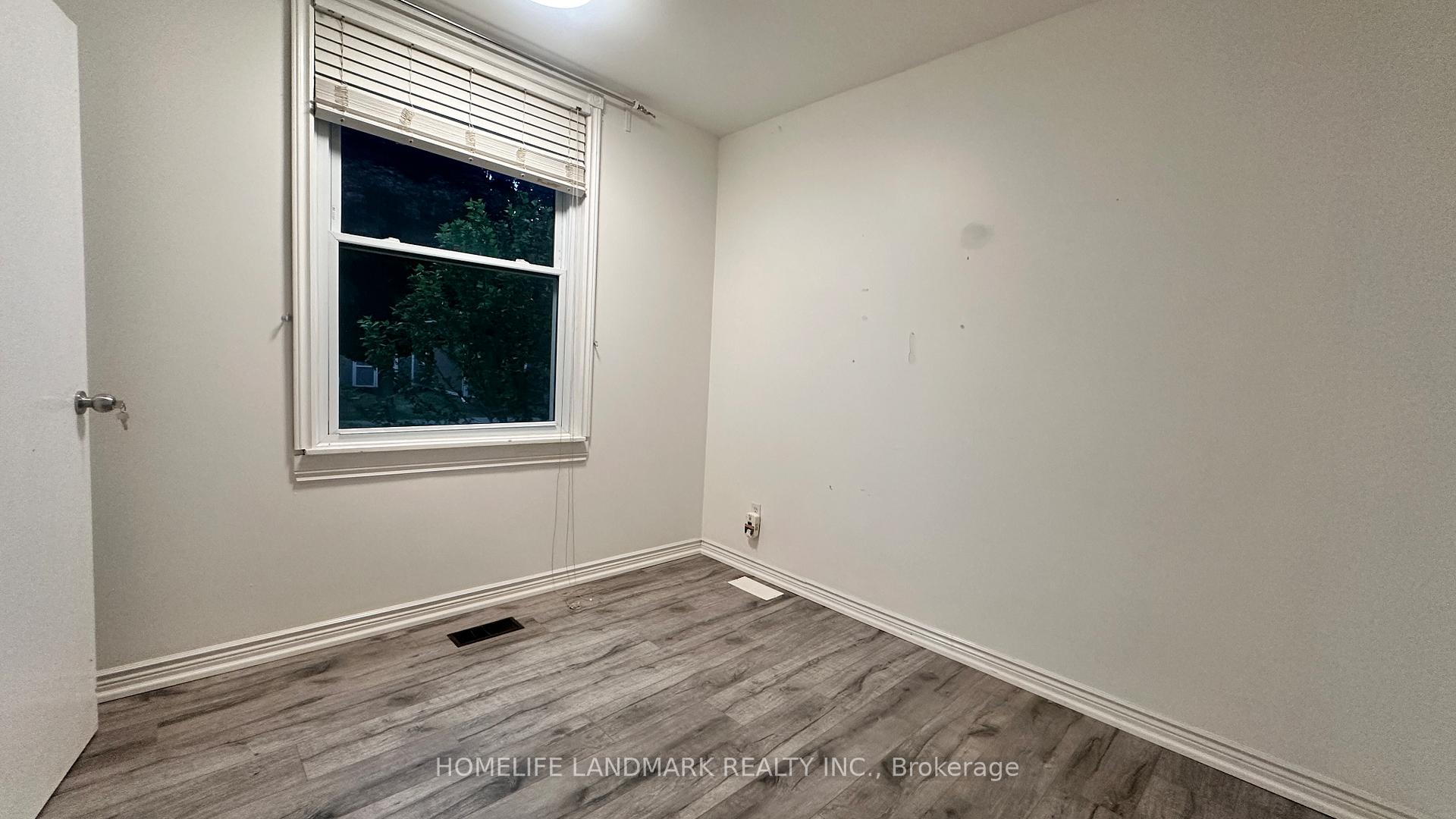 Photo 33 of 107 Royal Avenue, Hamilton, Ainslie Wood — HOMEH