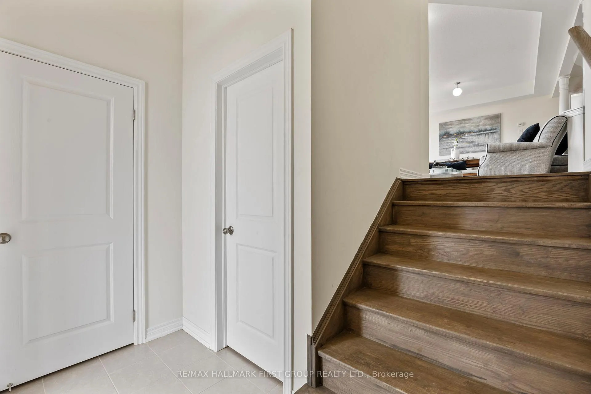 Photo 4 of 821 Steinberg Court, Peterborough, Monaghan Ward 2 — HOMEH