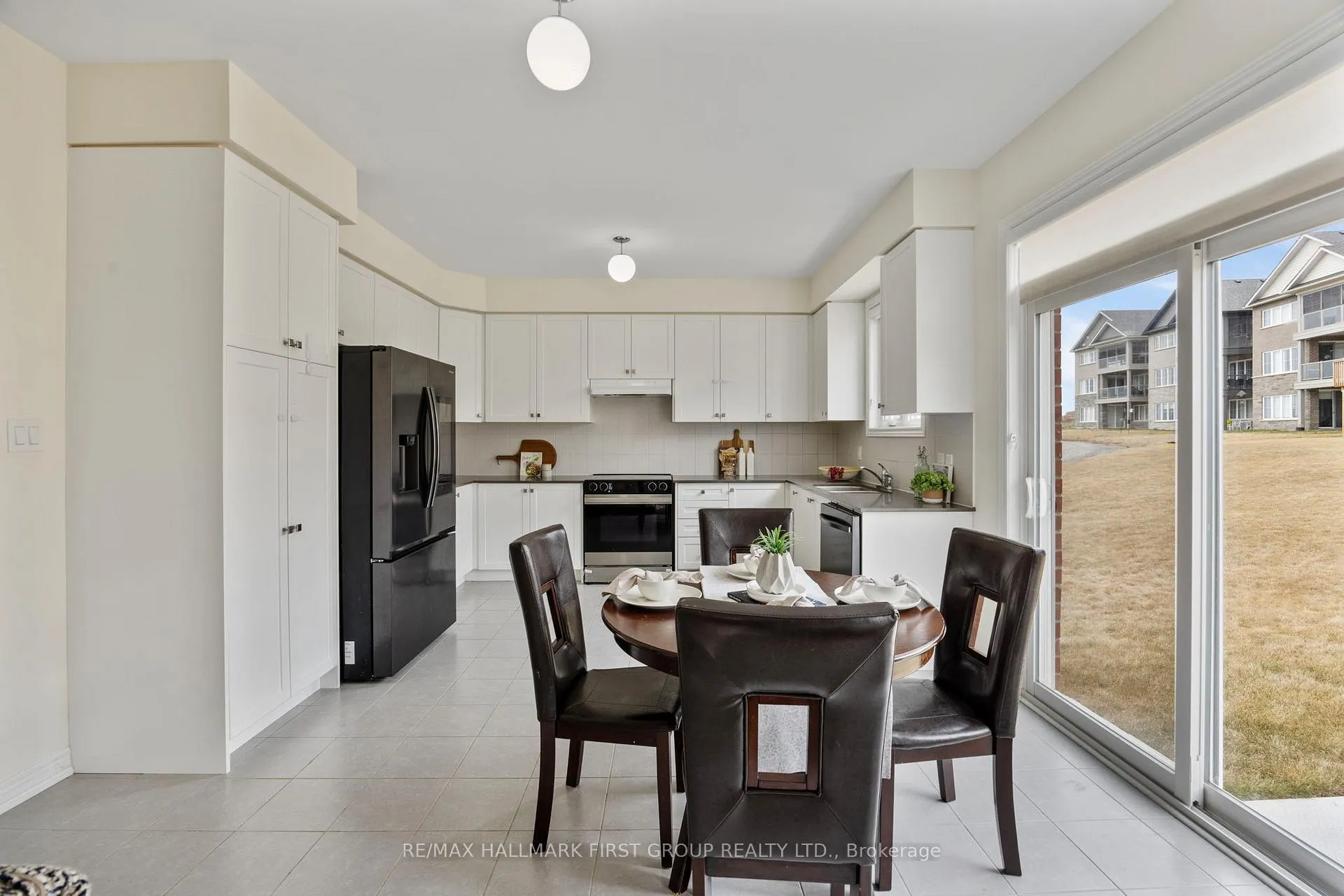 Photo 18 of 821 Steinberg Court, Peterborough, Monaghan Ward 2 — HOMEH