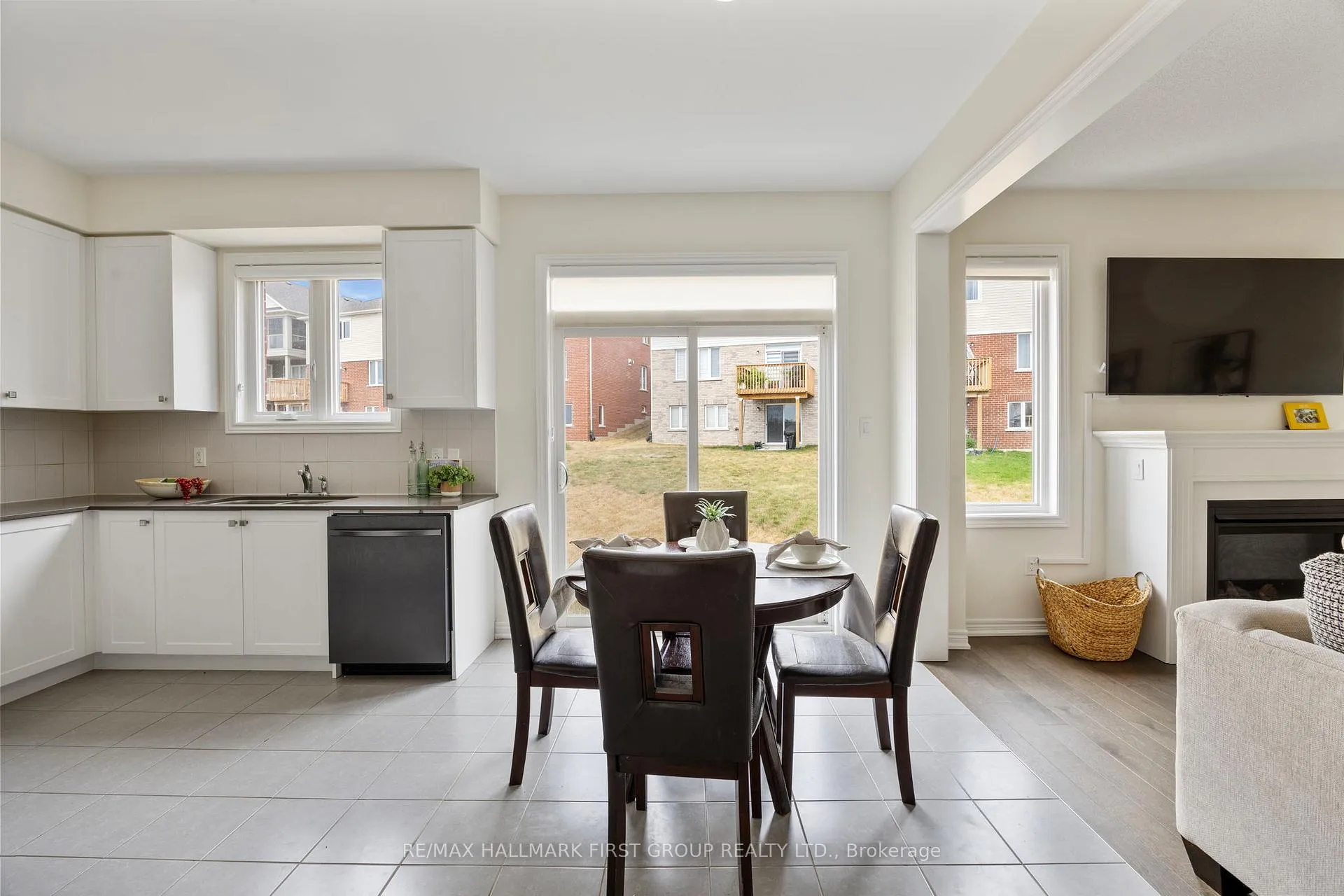 Photo 23 of 821 Steinberg Court, Peterborough, Monaghan Ward 2 — HOMEH