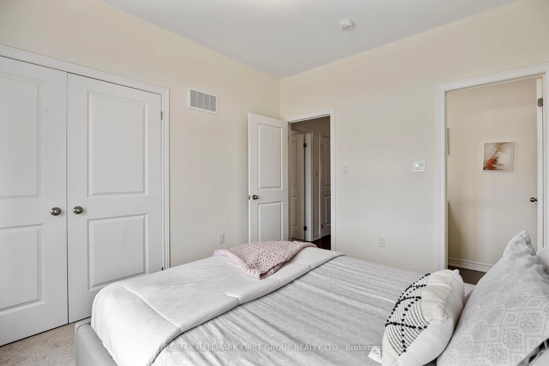 Photo 38 of 821 Steinberg Court, Peterborough, Monaghan Ward 2 — HOMEH