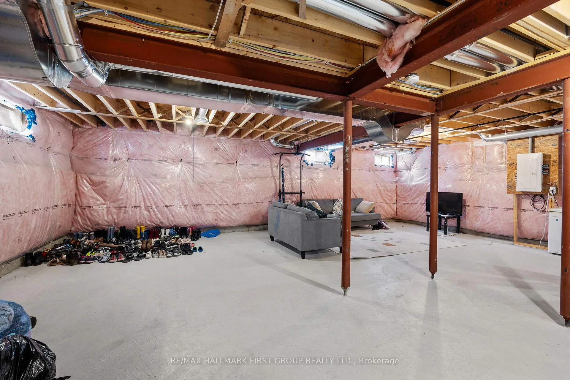 Photo 45 of 821 Steinberg Court, Peterborough, Monaghan Ward 2 — HOMEH