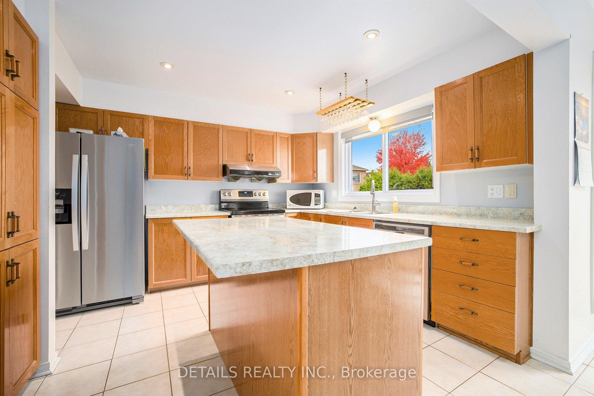 Photo 9 of 65 Willow Glen Drive, Ottawa, Kanata - Bridlewood — HOMEH