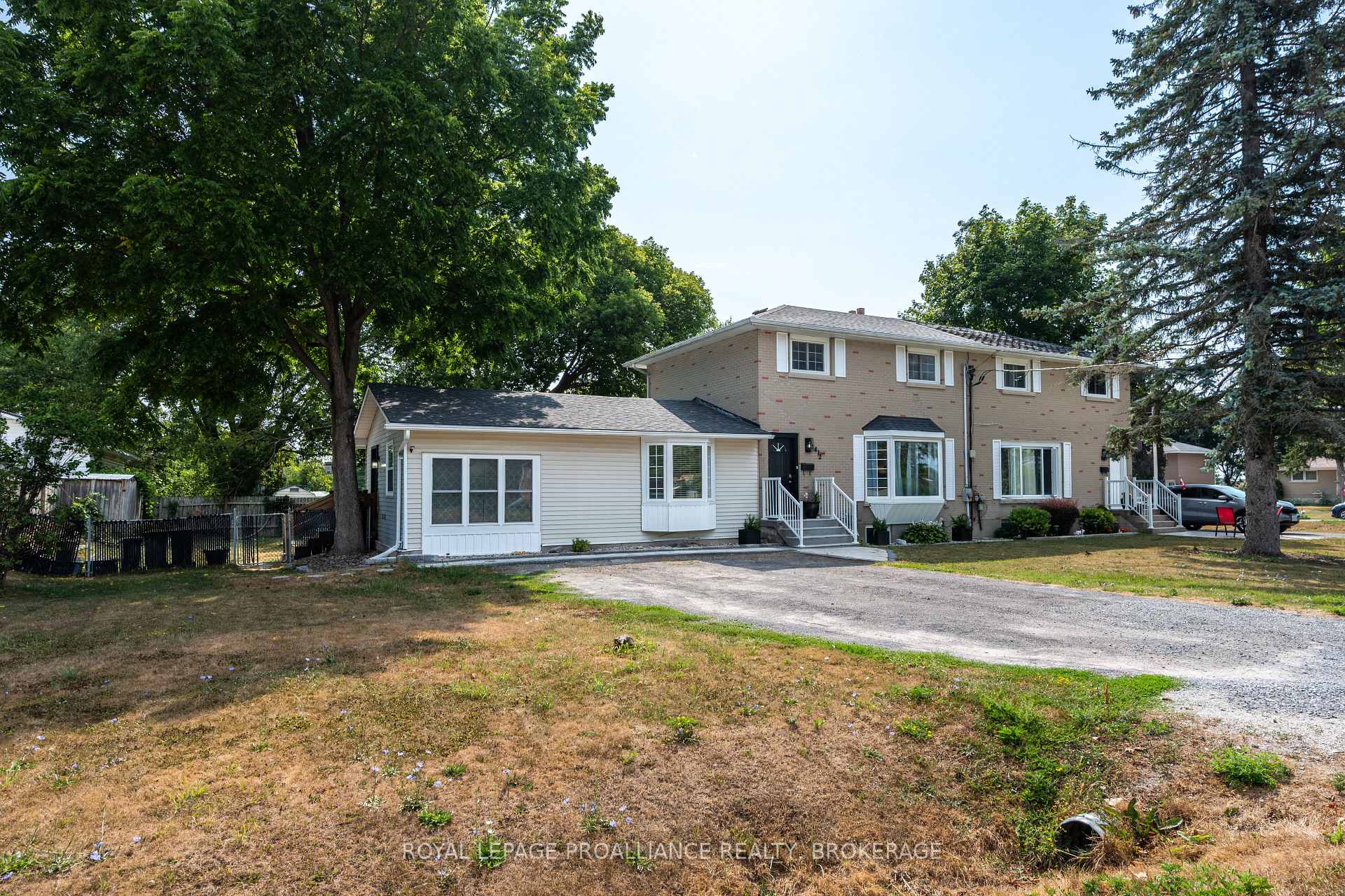 Photo 4 of 1412 Mildred Street, Kingston, City North of 401 — HOMEH