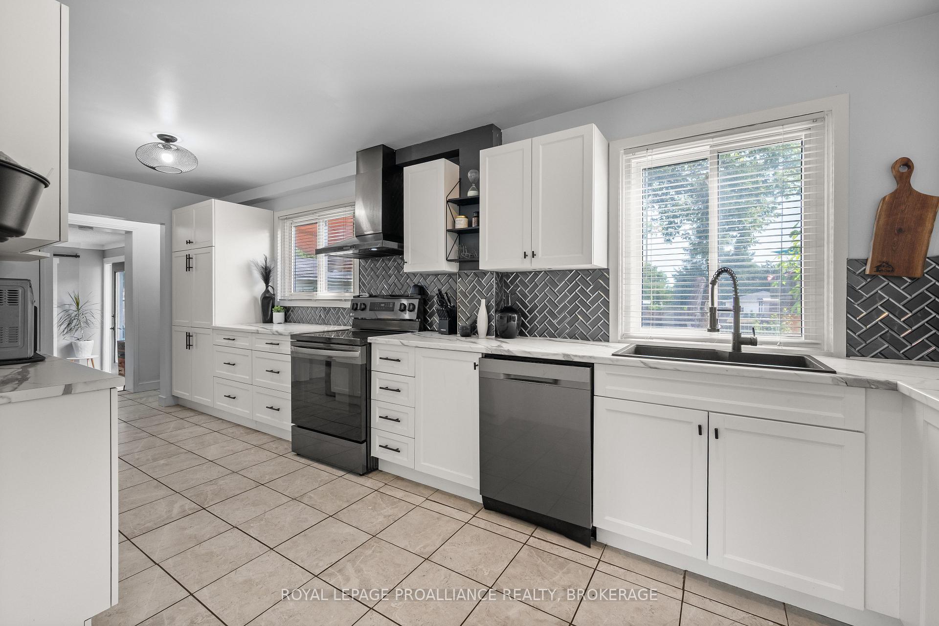 Photo 21 of 1412 Mildred Street, Kingston, City North of 401 — HOMEH