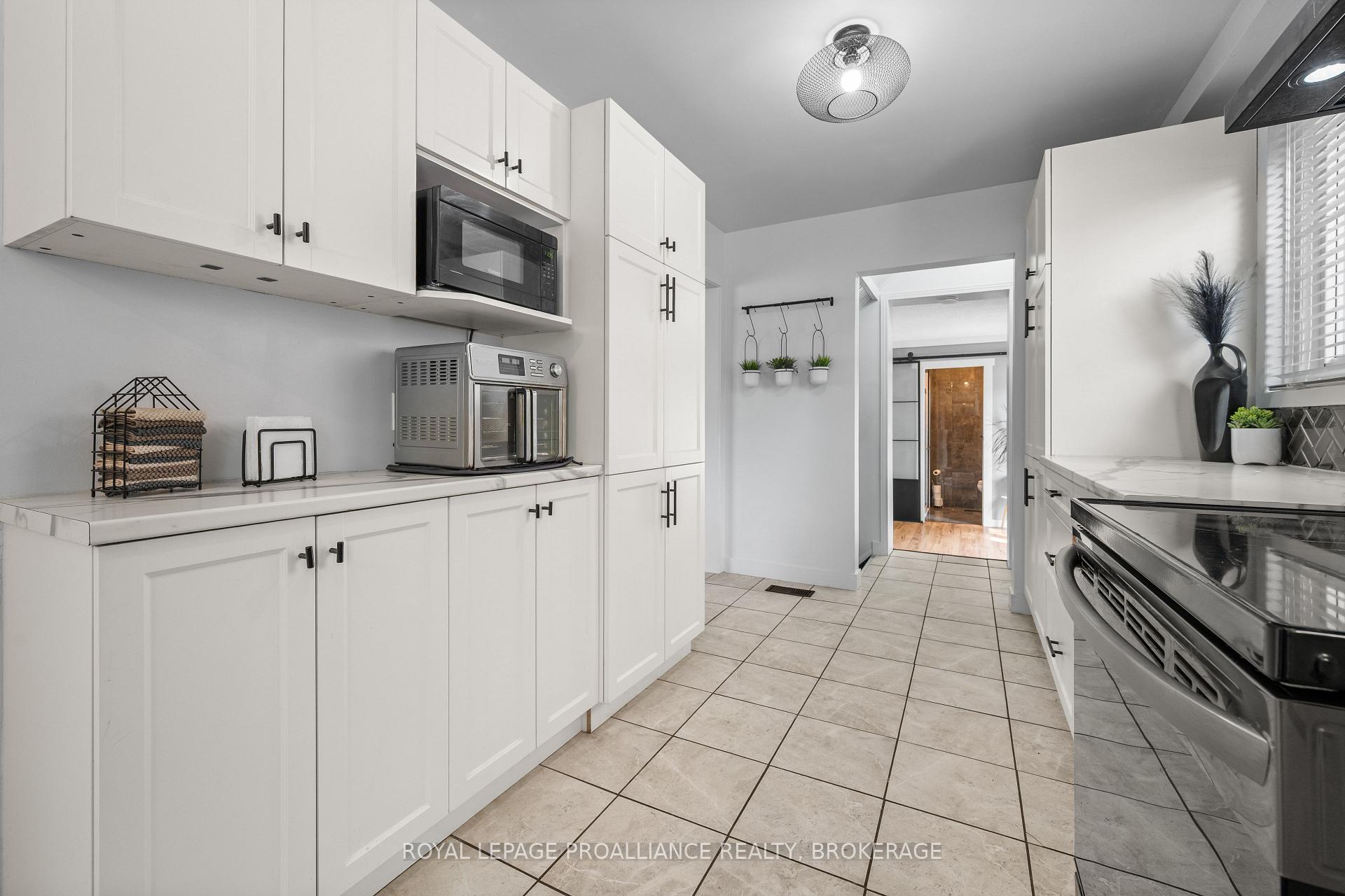 Photo 24 of 1412 Mildred Street, Kingston, City North of 401 — HOMEH