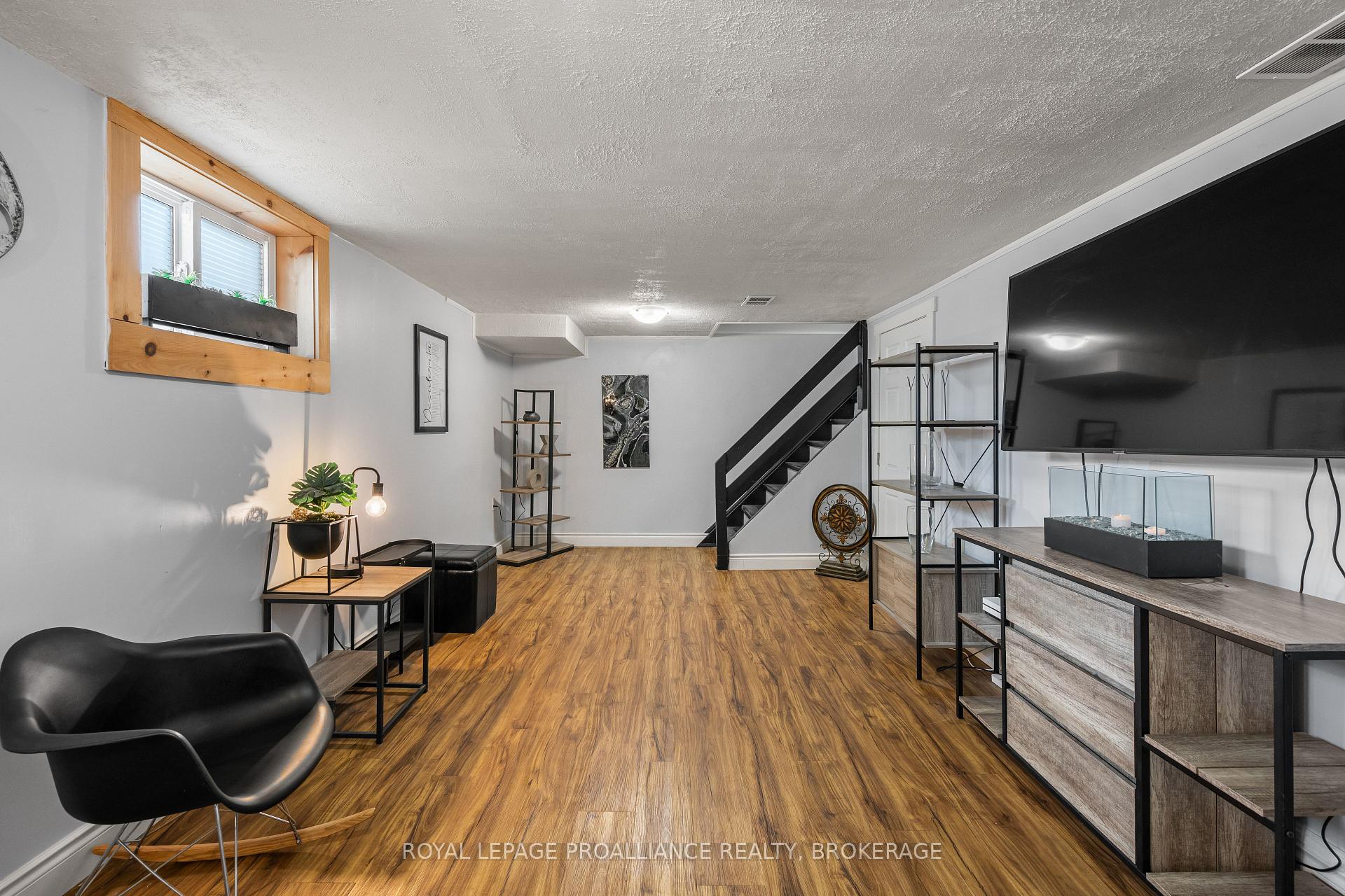 Photo 42 of 1412 Mildred Street, Kingston, City North of 401 — HOMEH