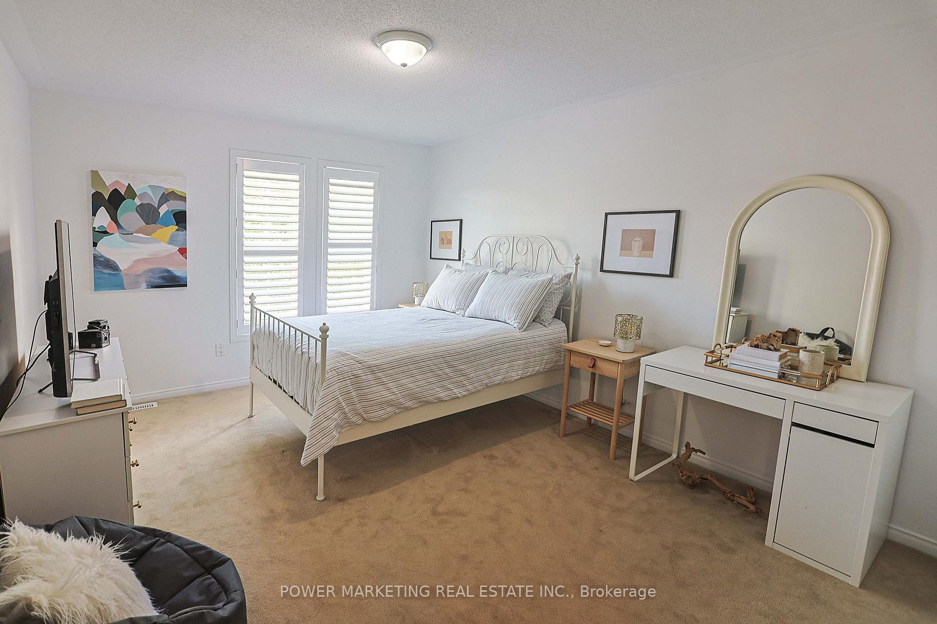 Photo 17 of 124 Strathcarron Crescent, Ottawa, Kanata - Morgan's Grant/South March — HOMEH