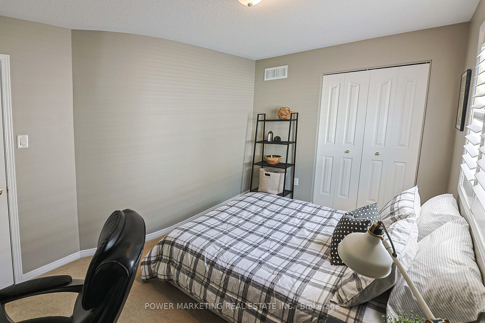 Photo 24 of 124 Strathcarron Crescent, Ottawa, Kanata - Morgan's Grant/South March — HOMEH