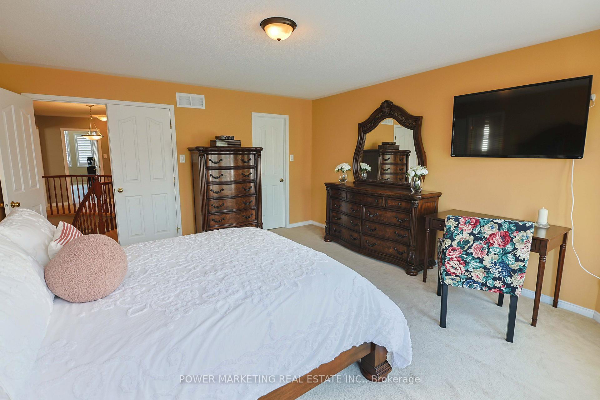 Photo 26 of 124 Strathcarron Crescent, Ottawa, Kanata - Morgan's Grant/South March — HOMEH