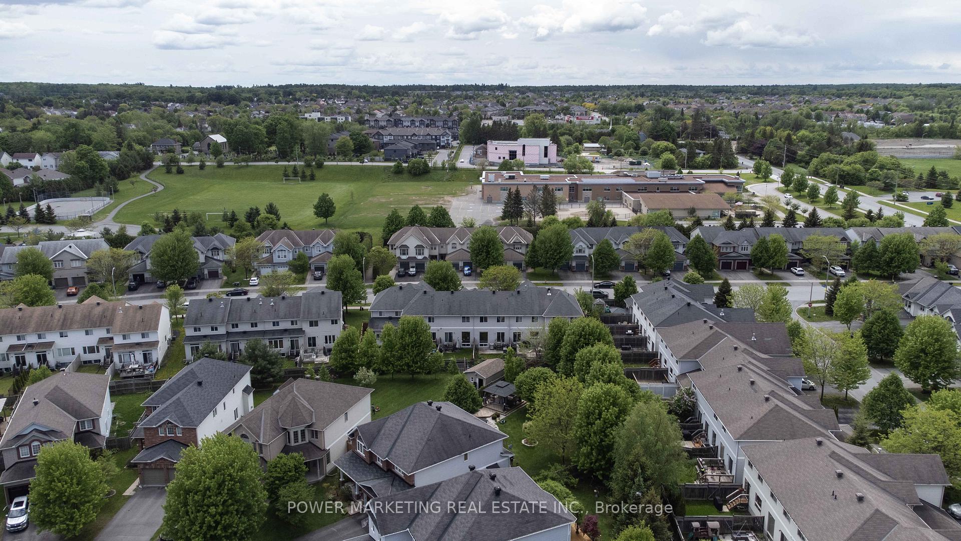 Photo 44 of 124 Strathcarron Crescent, Ottawa, Kanata - Morgan's Grant/South March — HOMEH