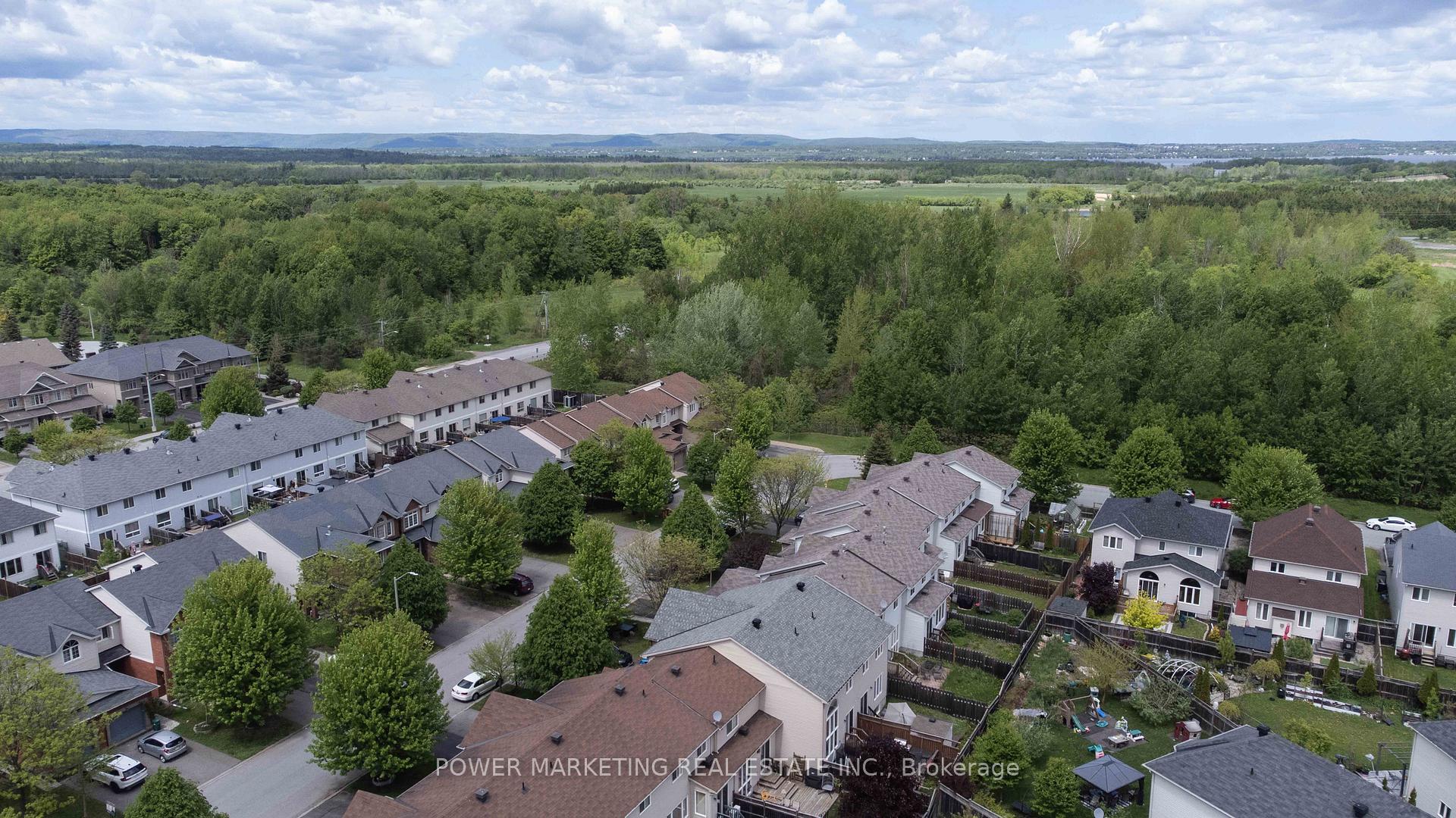 Photo 45 of 124 Strathcarron Crescent, Ottawa, Kanata - Morgan's Grant/South March — HOMEH