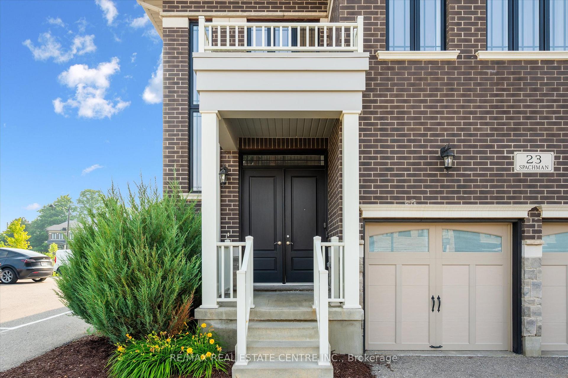Photo 3 of 23 Spachman Street, Kitchener — HOMEH