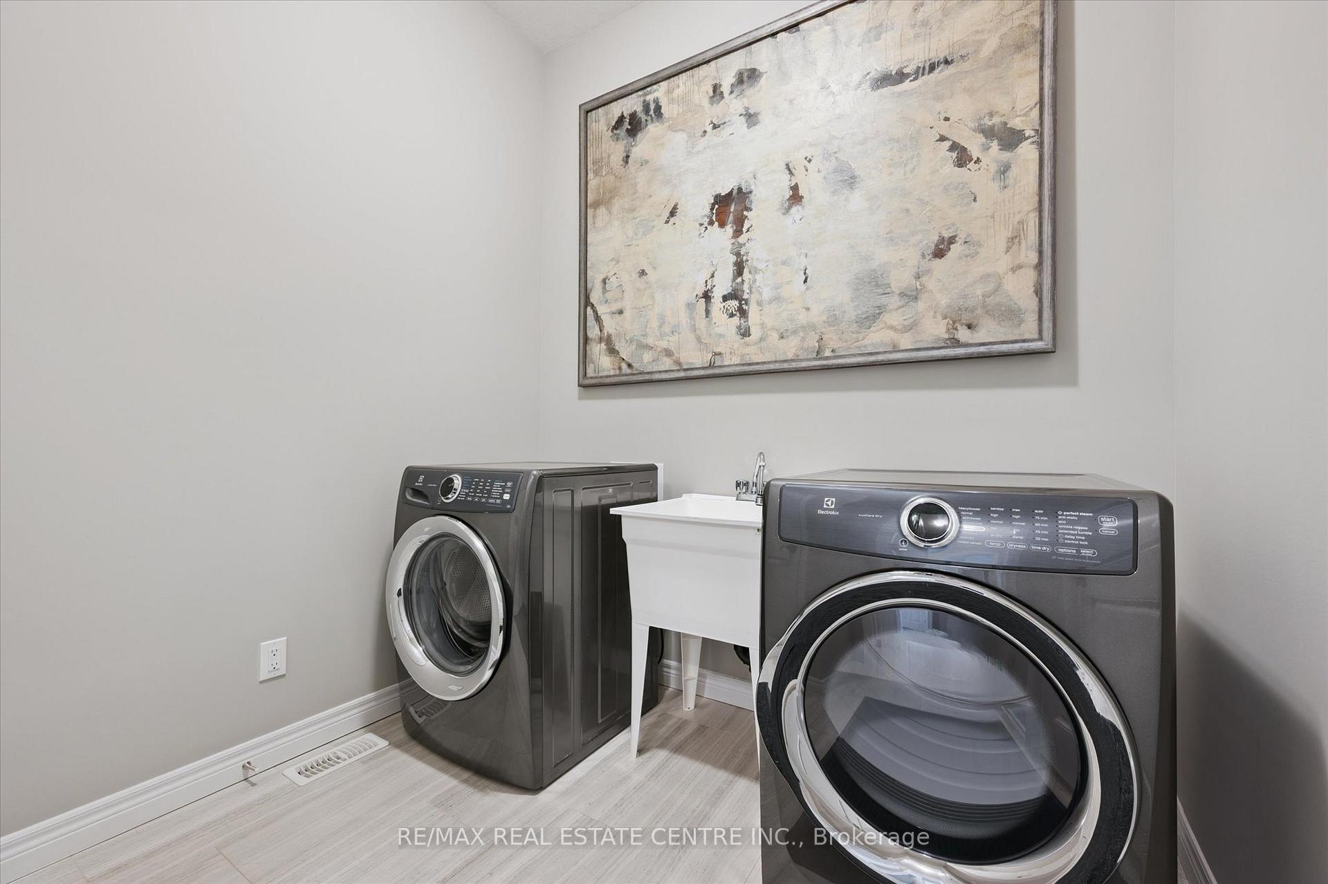 Photo 15 of 23 Spachman Street, Kitchener — HOMEH