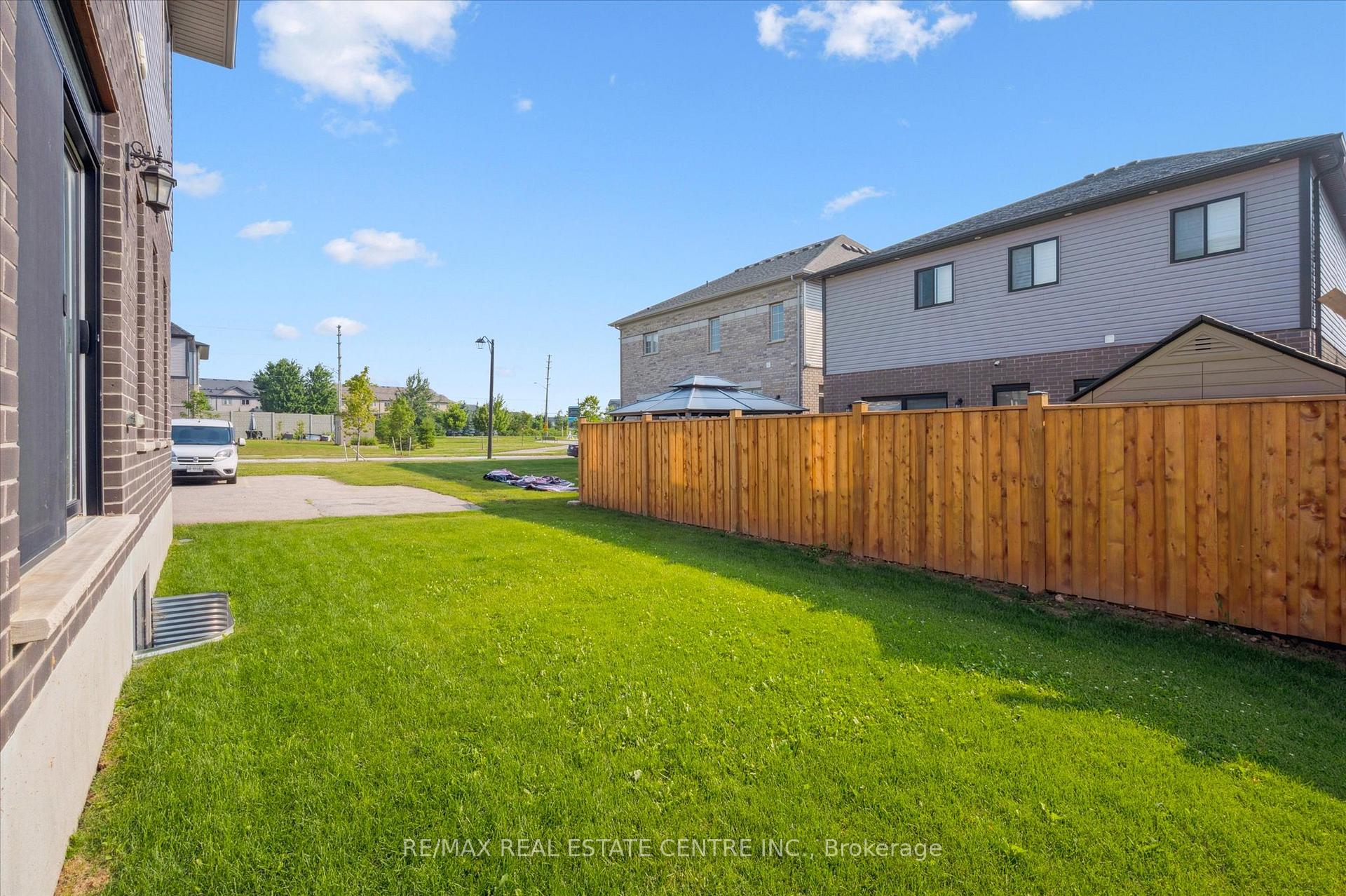 Photo 37 of 23 Spachman Street, Kitchener — HOMEH
