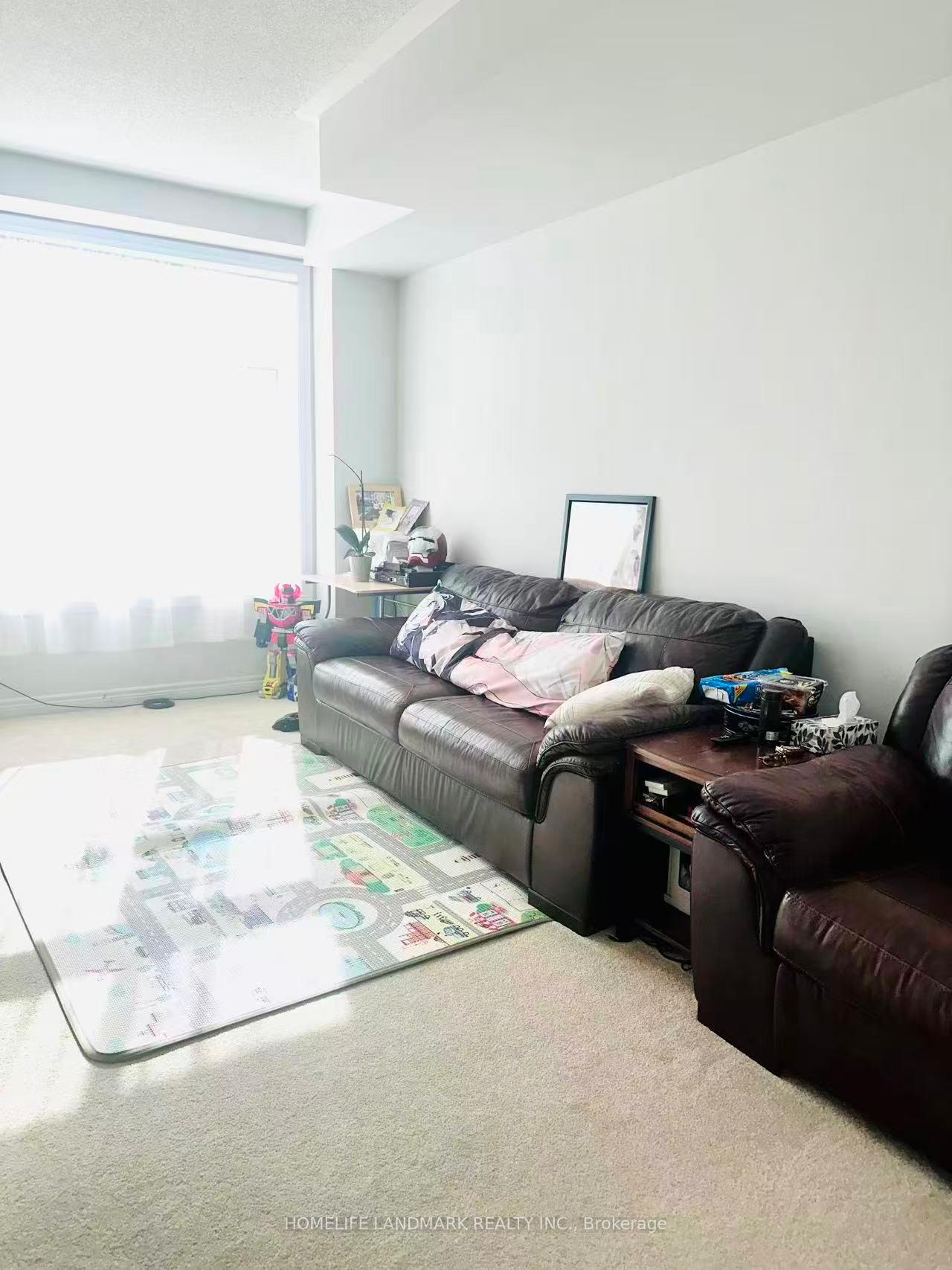 Photo 5 of 8 Robert Eaton Avenue, Markham, Middlefield — HOMEH