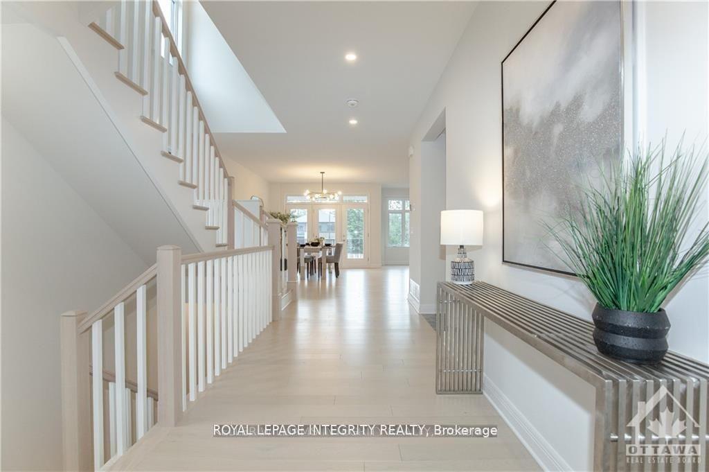 Photo 3 of 1098 Blanding Street, Ottawa, Kanata - Kanata Lakes/Heritage Hills — HOMEH
