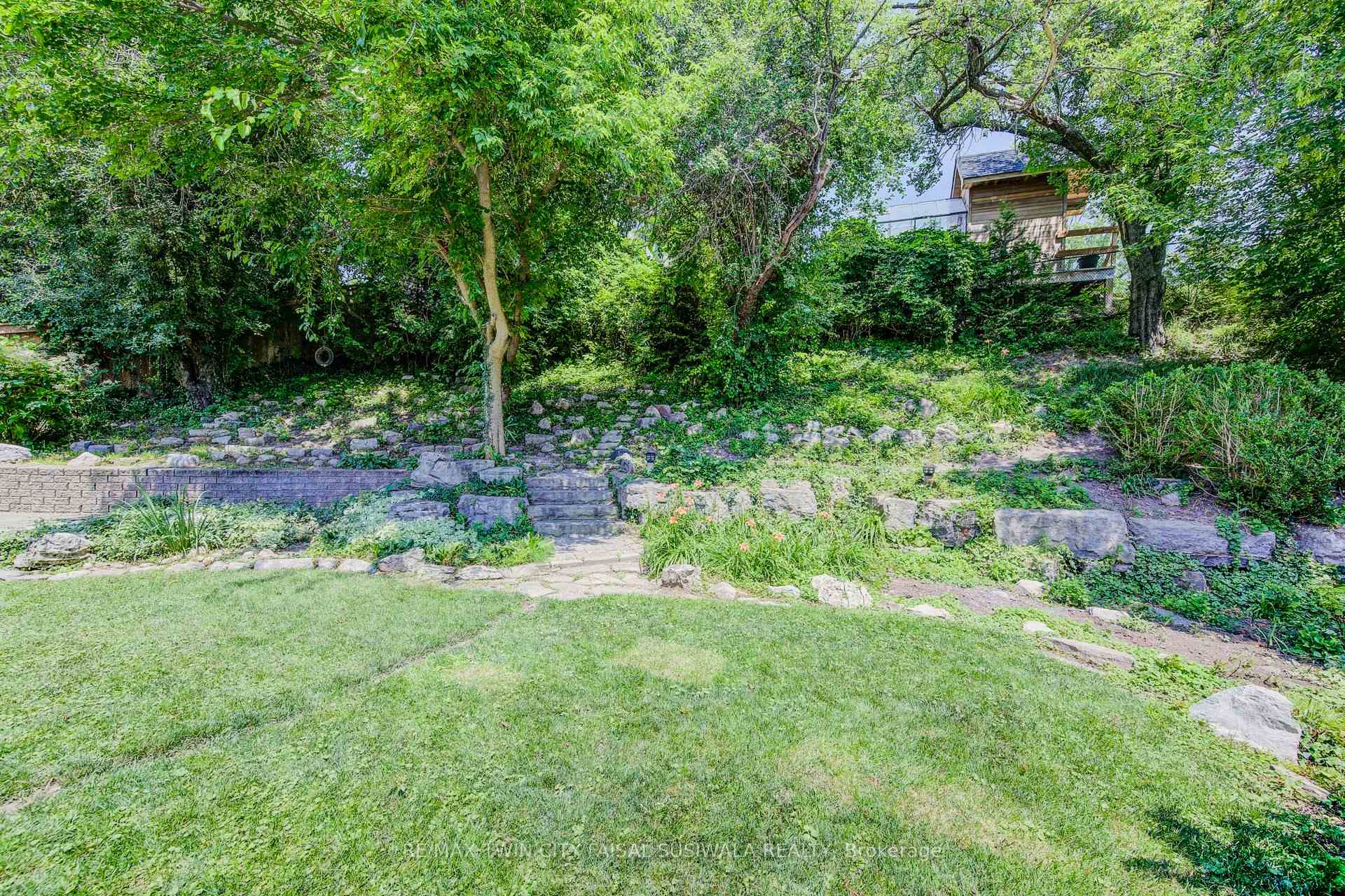 Photo 6 of 1778 Old Mill Road, Kitchener — HOMEH