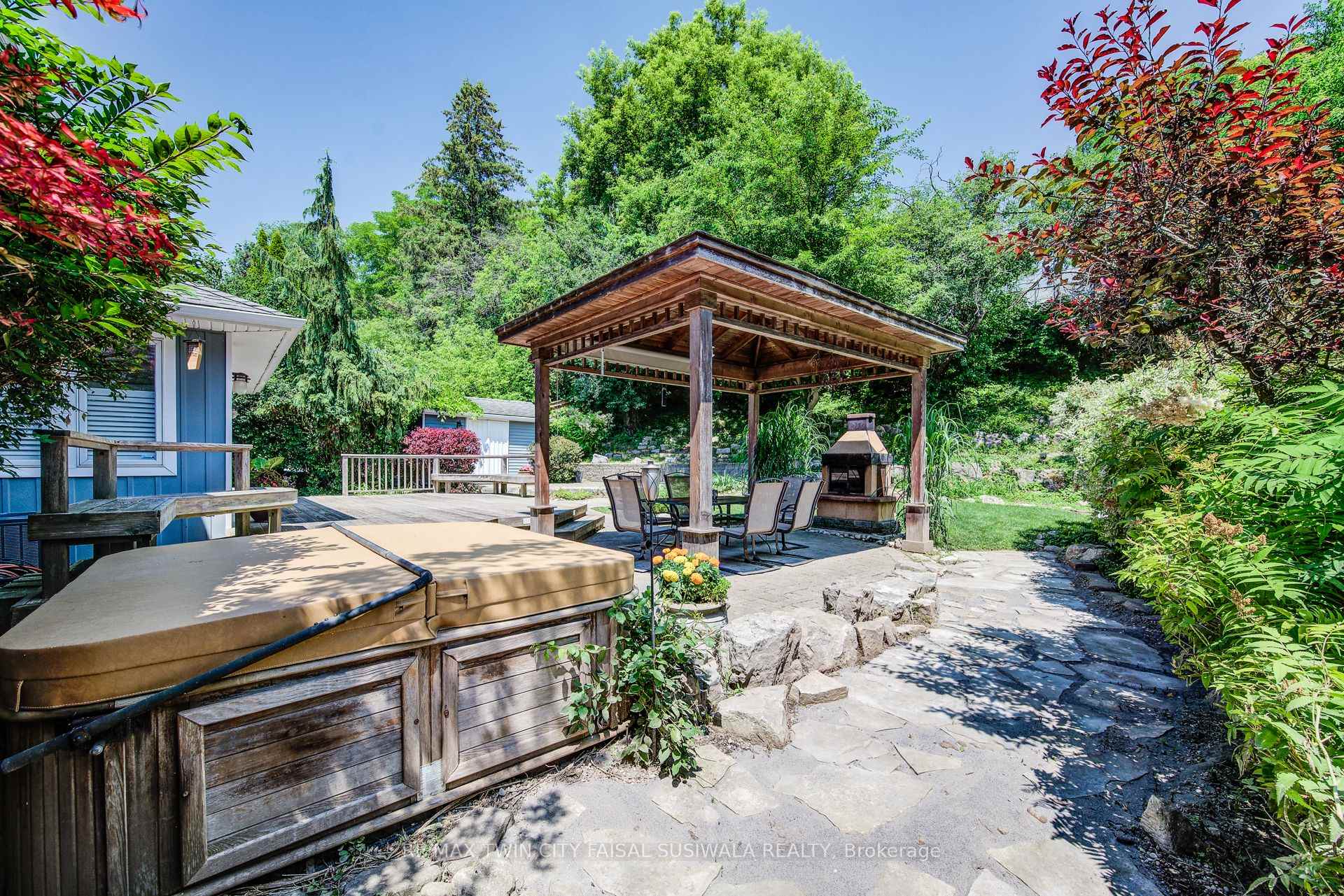Photo 8 of 1778 Old Mill Road, Kitchener — HOMEH