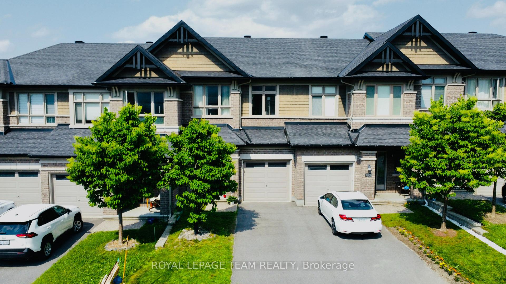 Photo 4 of 875 Fletcher Circle, Ottawa, Kanata - Kanata Lakes/Heritage Hills — HOMEH