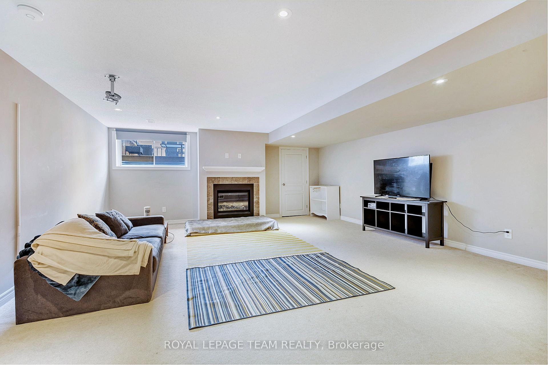 Photo 33 of 875 Fletcher Circle, Ottawa, Kanata - Kanata Lakes/Heritage Hills — HOMEH