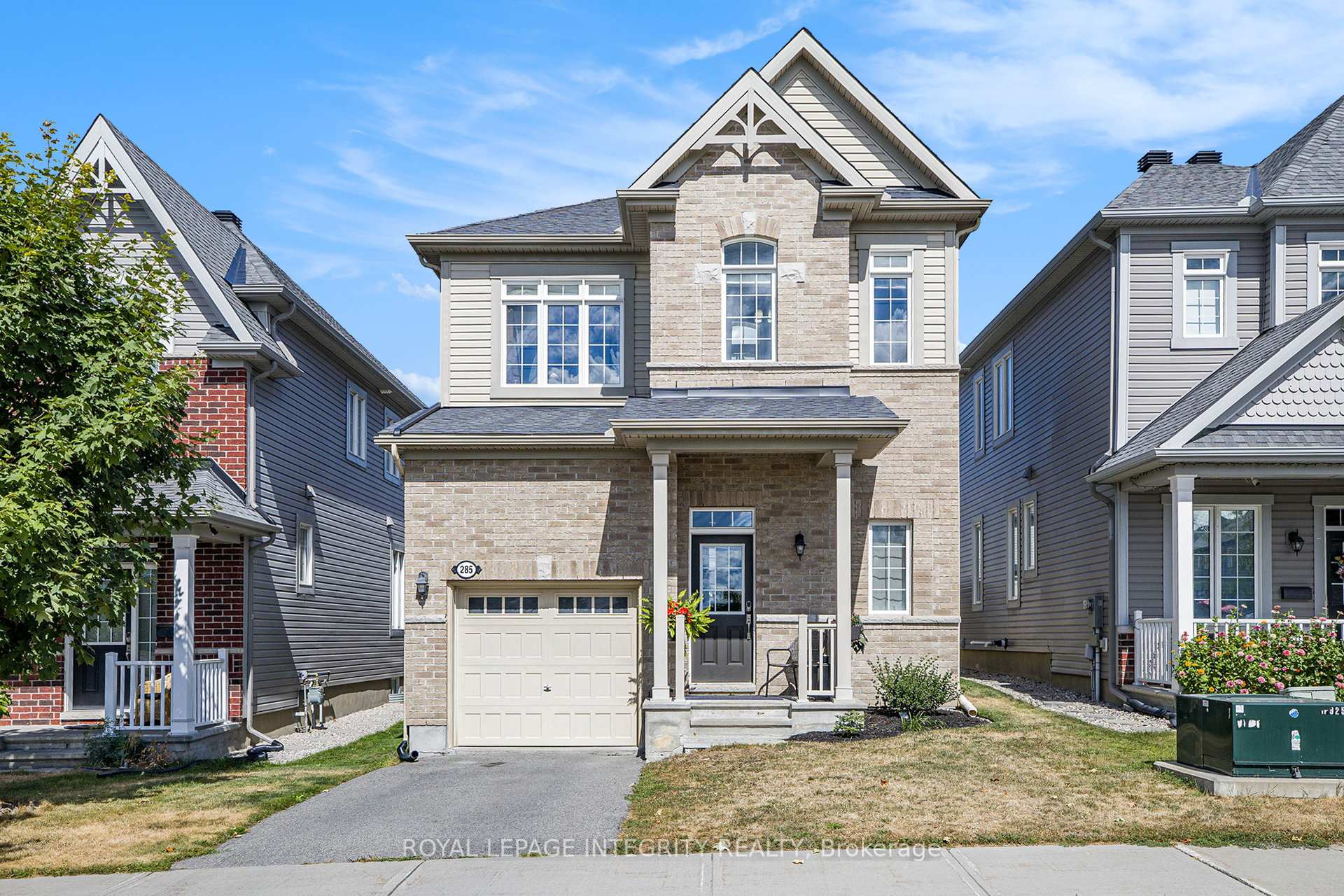 Photo 2 of 285 Meadowbreeze Drive, Ottawa, Kanata - Emerald Meadows/Trailwest — HOMEH