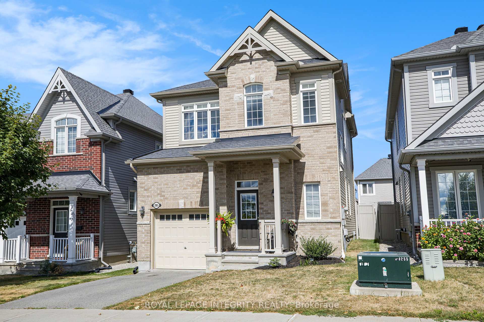 Photo 3 of 285 Meadowbreeze Drive, Ottawa, Kanata - Emerald Meadows/Trailwest — HOMEH