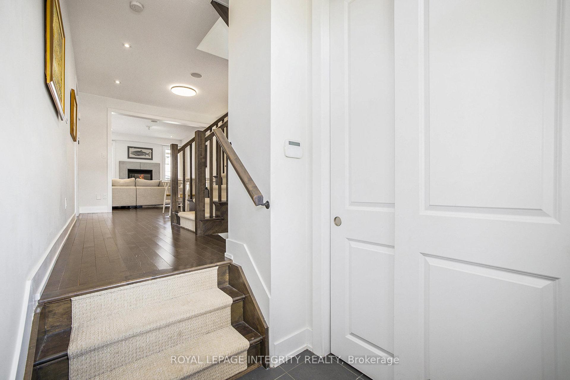 Photo 5 of 285 Meadowbreeze Drive, Ottawa, Kanata - Emerald Meadows/Trailwest — HOMEH