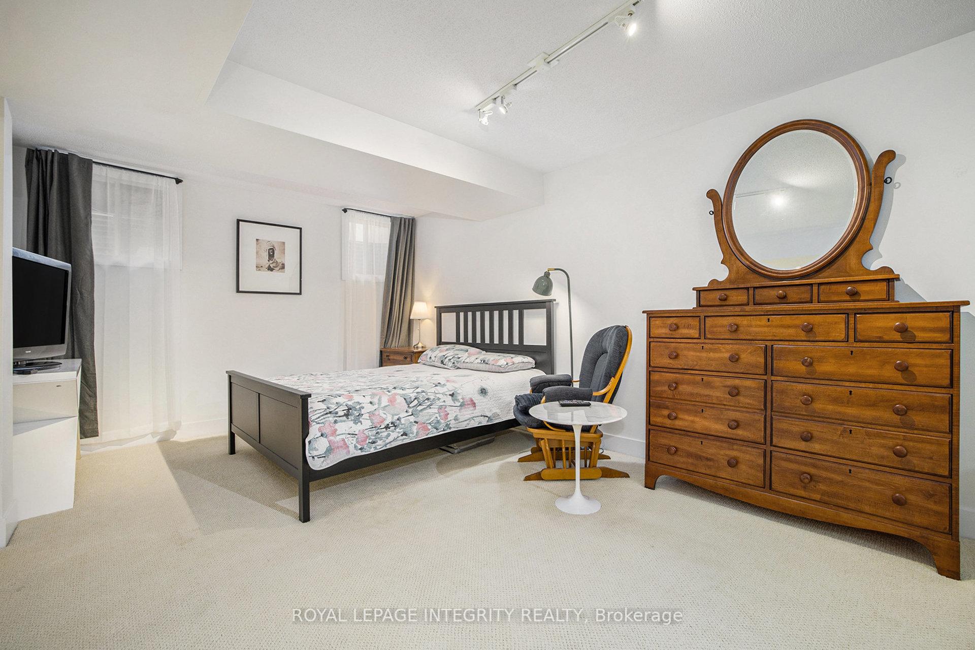 Photo 29 of 285 Meadowbreeze Drive, Ottawa, Kanata - Emerald Meadows/Trailwest — HOMEH