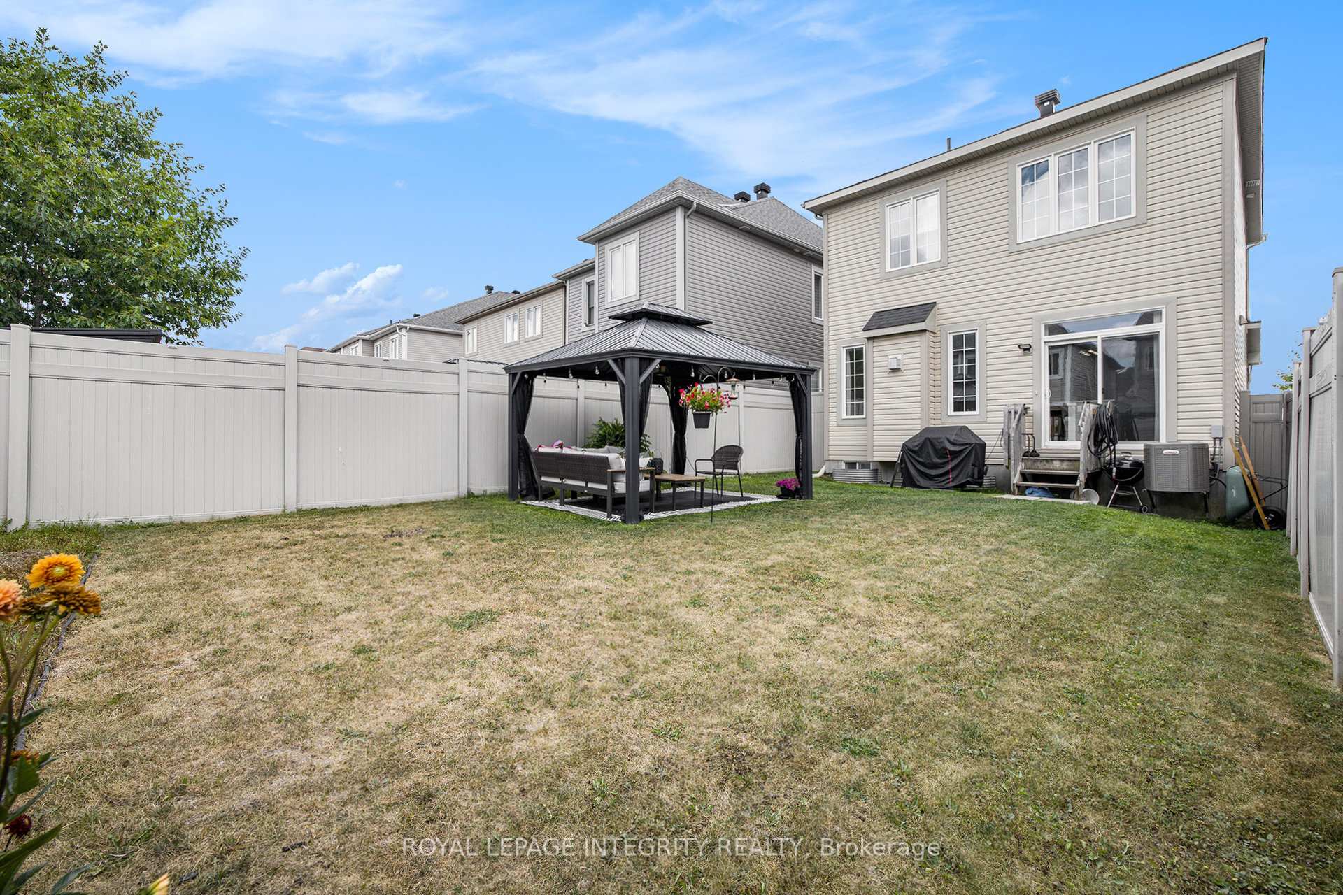 Photo 33 of 285 Meadowbreeze Drive, Ottawa, Kanata - Emerald Meadows/Trailwest — HOMEH