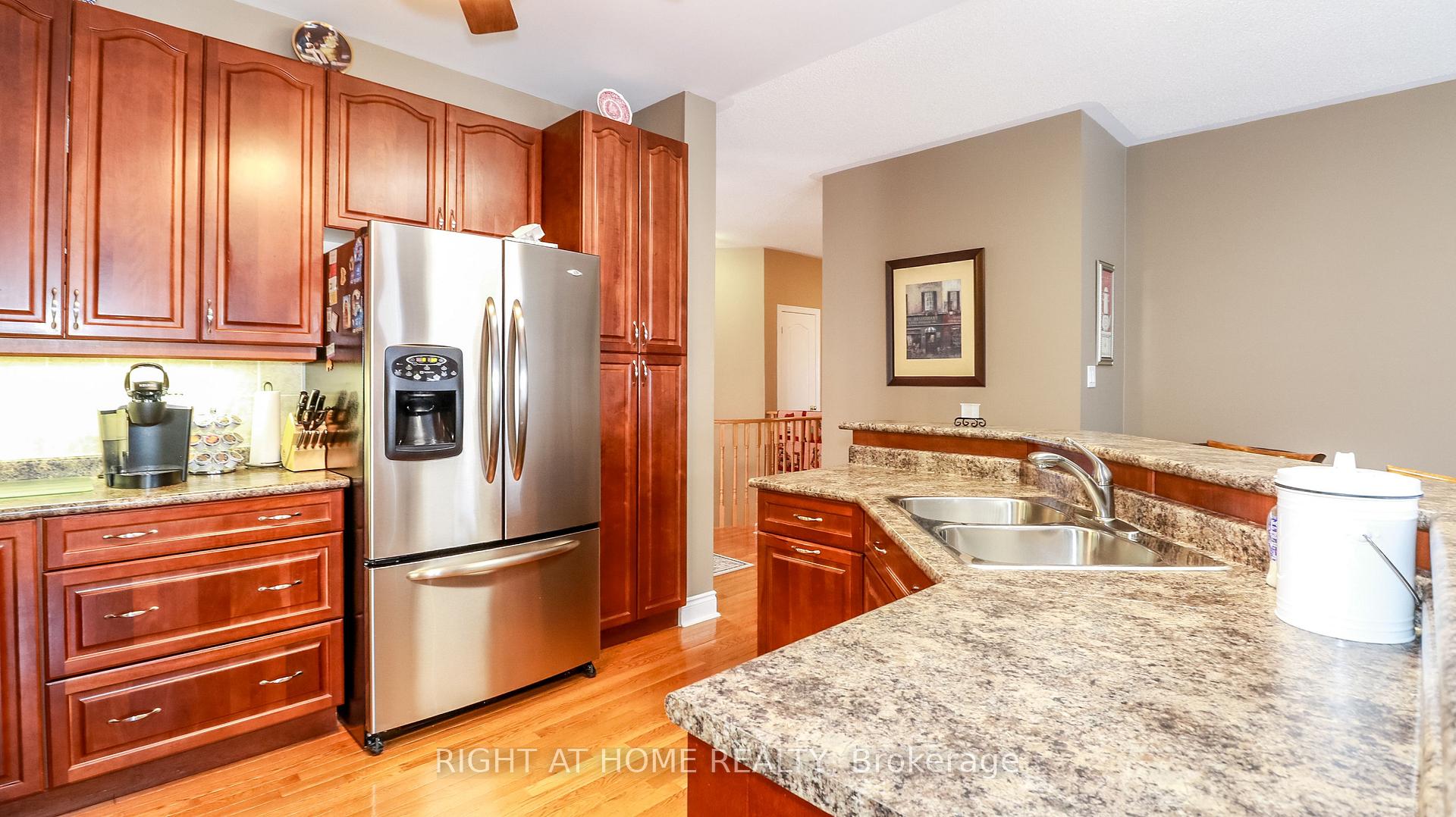 Photo 15 of 2037 Jans Boulevard, Innisfil, Alcona — HOMEH