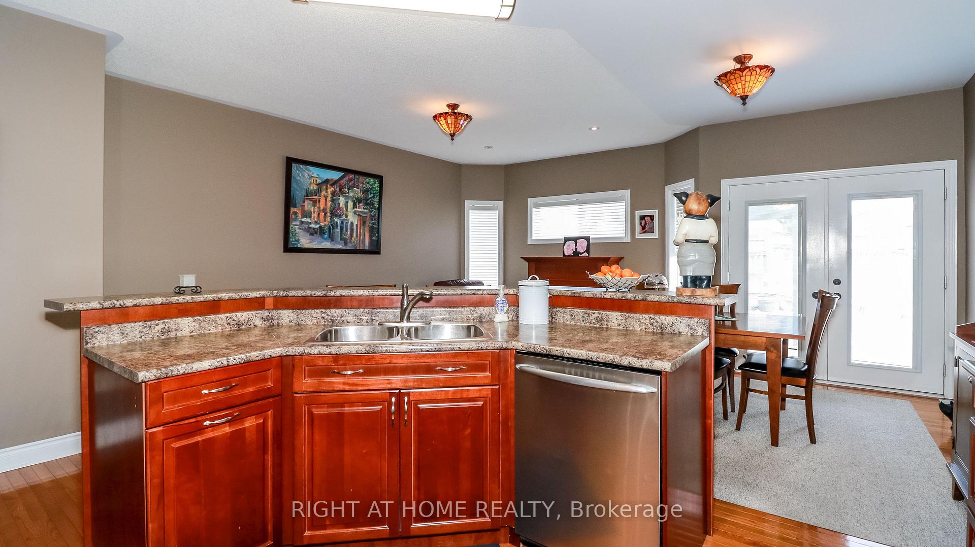 Photo 17 of 2037 Jans Boulevard, Innisfil, Alcona — HOMEH
