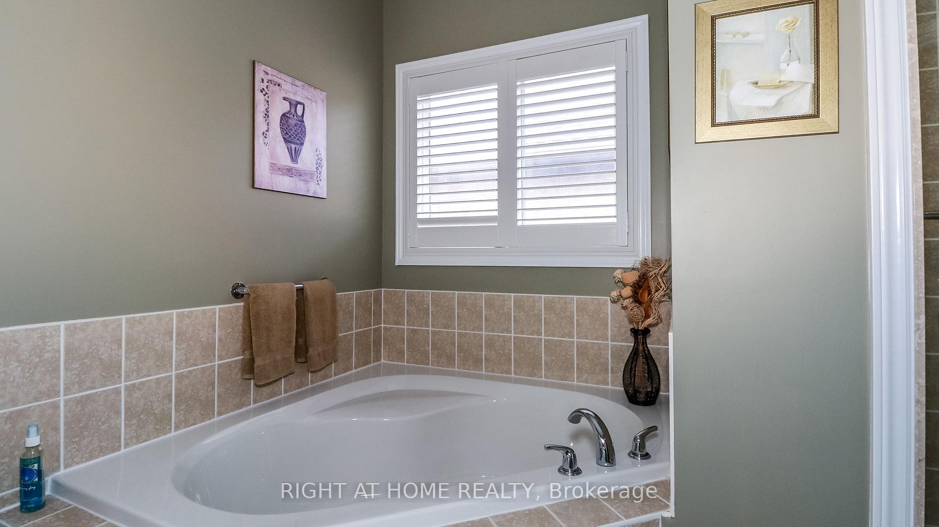 Photo 25 of 2037 Jans Boulevard, Innisfil, Alcona — HOMEH