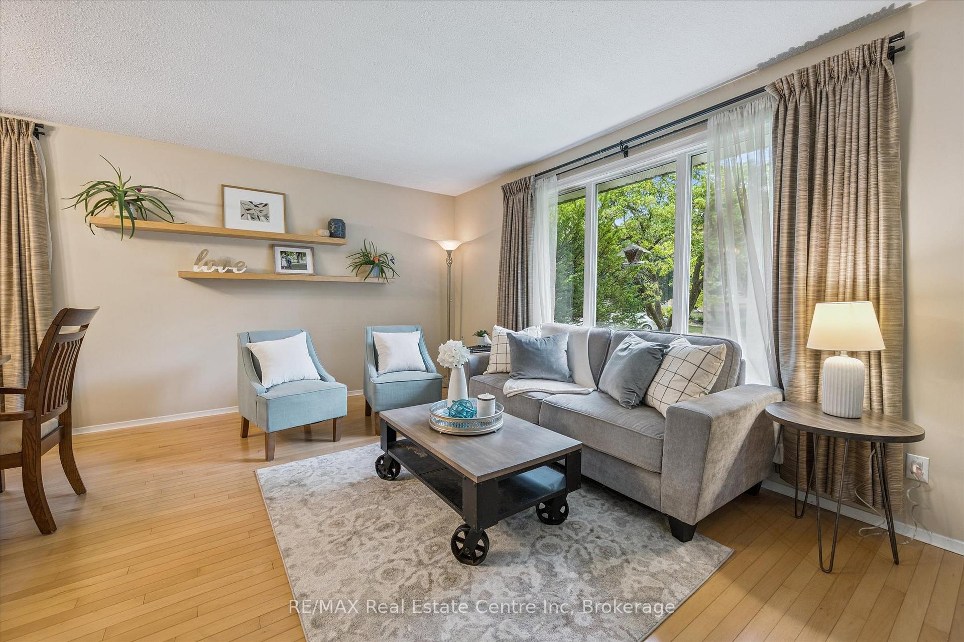 Photo 1 of 166 Winding Way, Kitchener — HOMEH