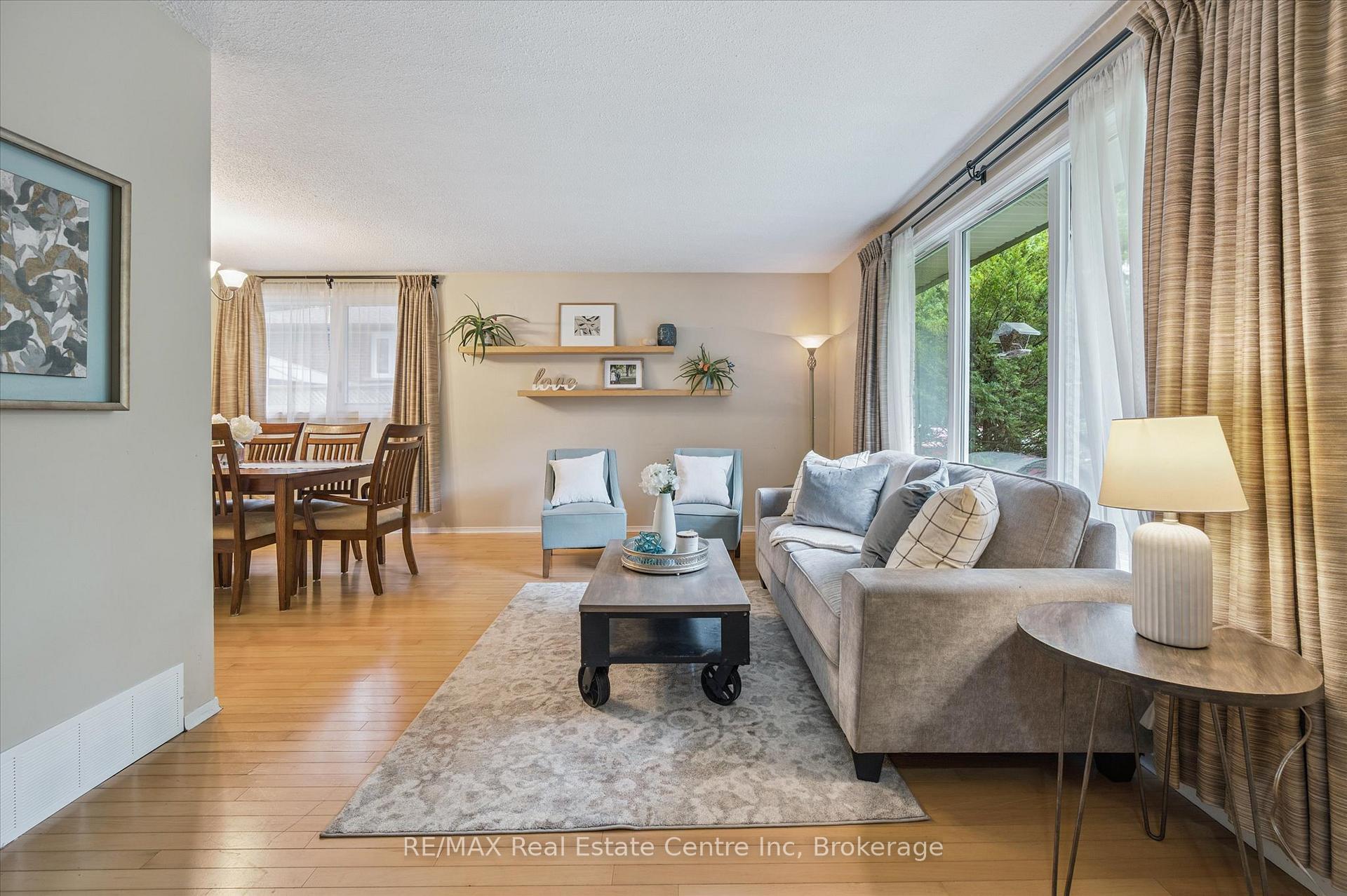Photo 6 of 166 Winding Way, Kitchener — HOMEH