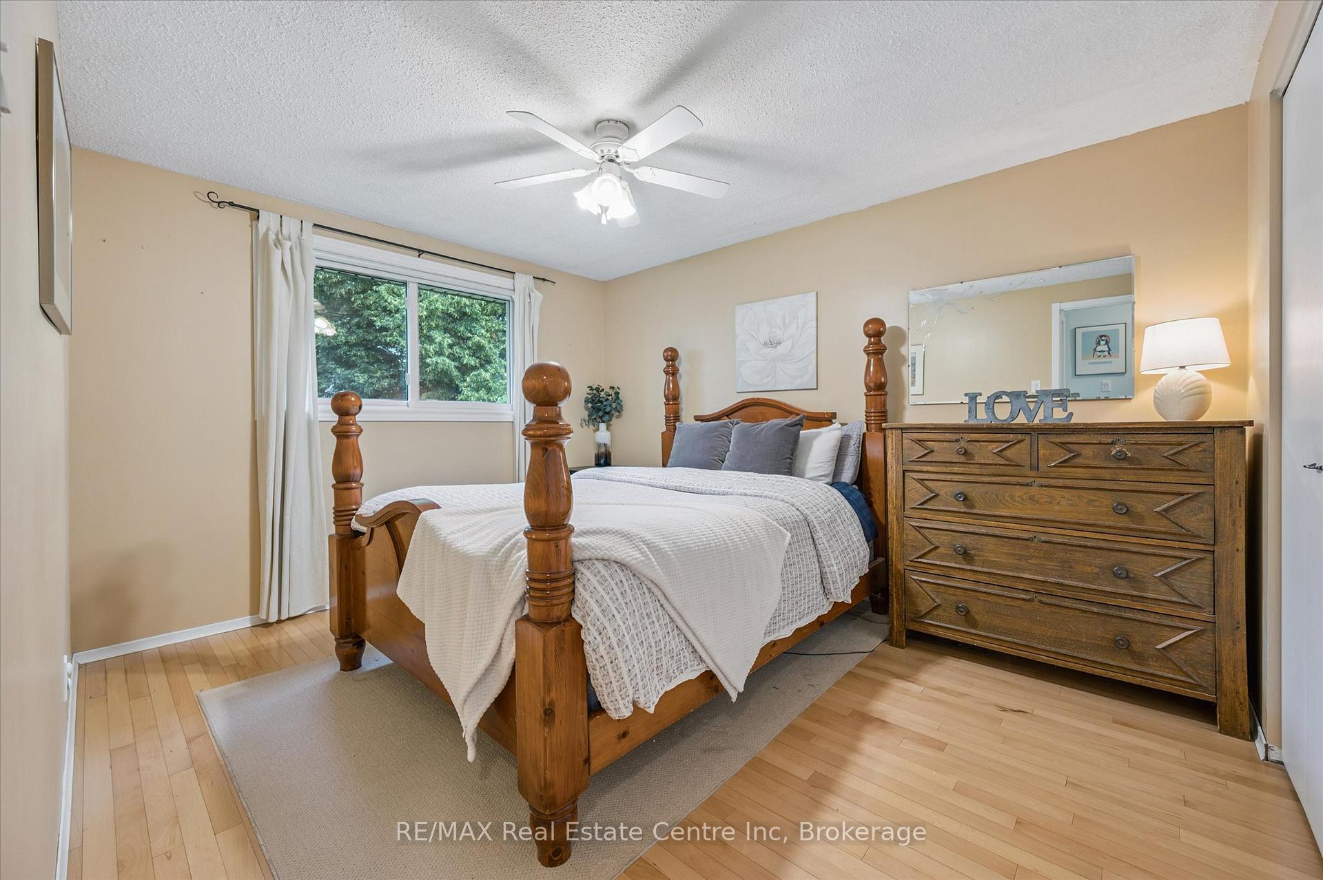 Photo 14 of 166 Winding Way, Kitchener — HOMEH