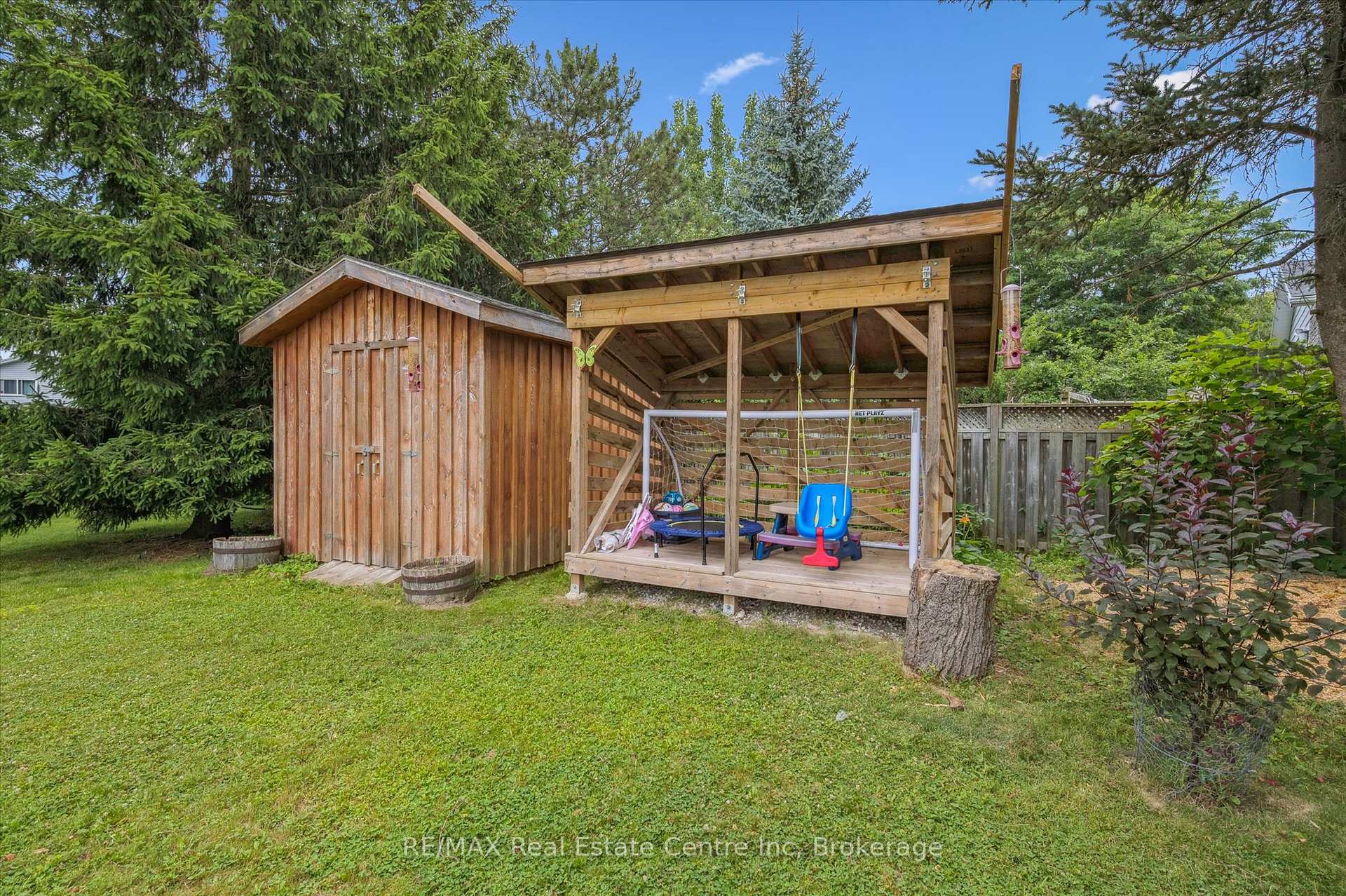Photo 26 of 166 Winding Way, Kitchener — HOMEH