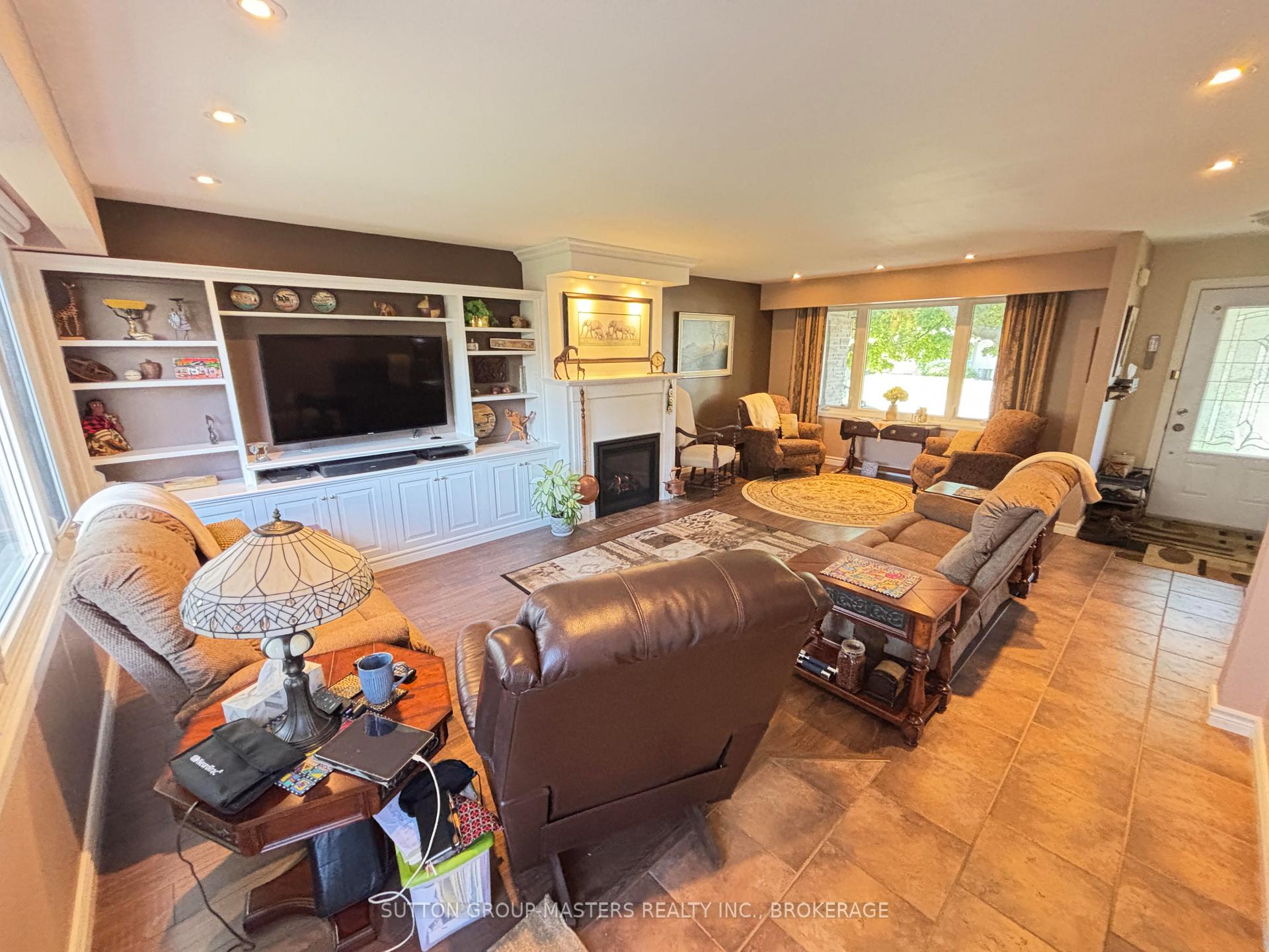Photo 5 of 846 Kilburn Street, Kingston, South of Taylor-Kidd Blvd — HOMEH