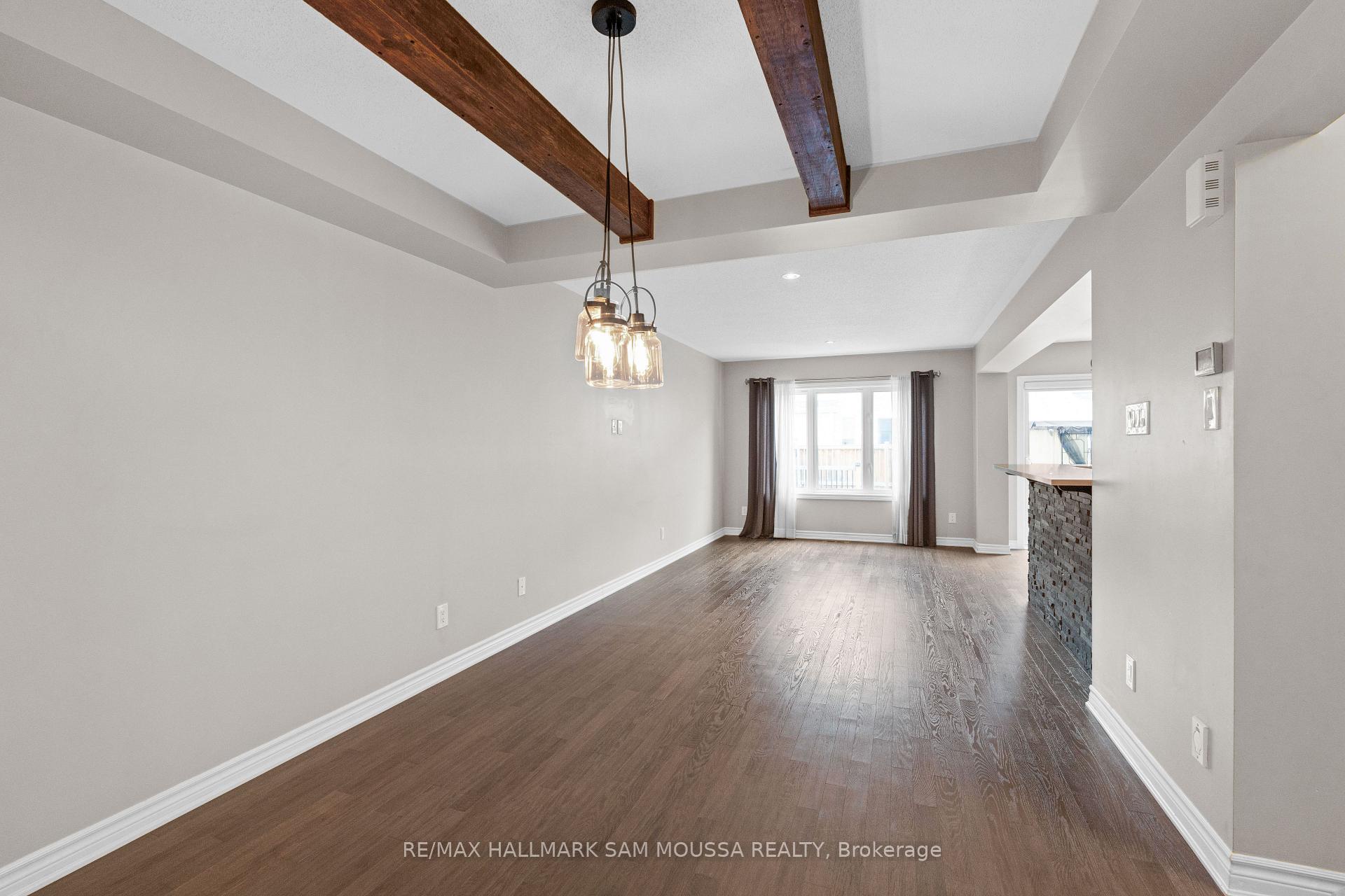 Photo 7 of 194 Conifer Creek Circle, Ottawa, Kanata - Emerald Meadows/Trailwest — HOMEH