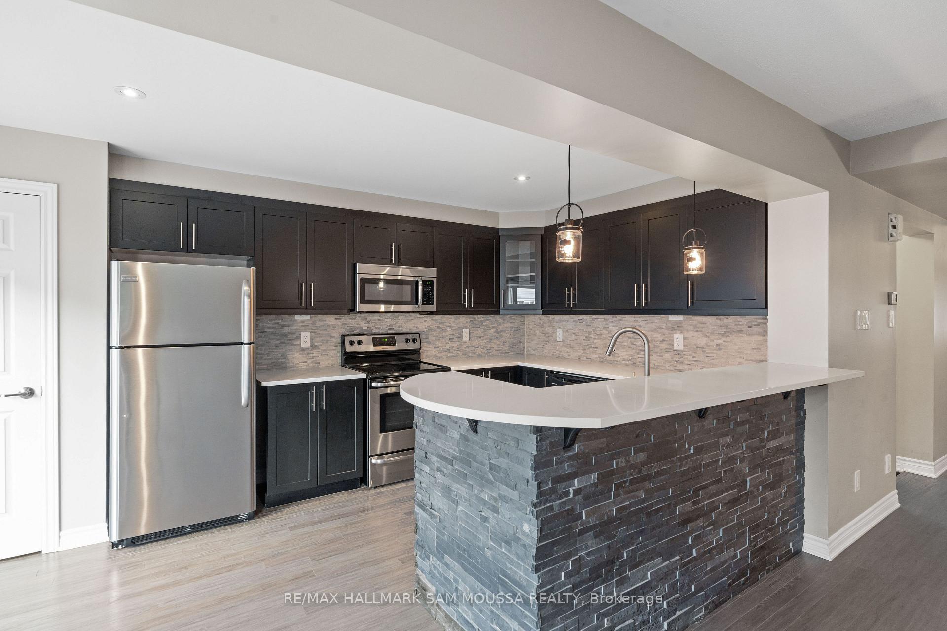 Photo 12 of 194 Conifer Creek Circle, Ottawa, Kanata - Emerald Meadows/Trailwest — HOMEH