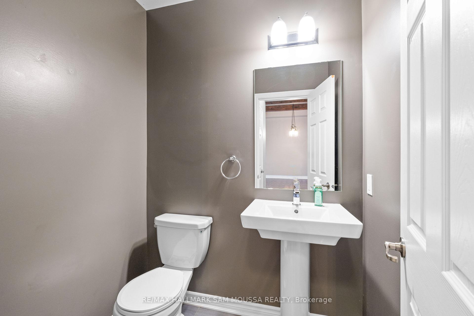 Photo 15 of 194 Conifer Creek Circle, Ottawa, Kanata - Emerald Meadows/Trailwest — HOMEH
