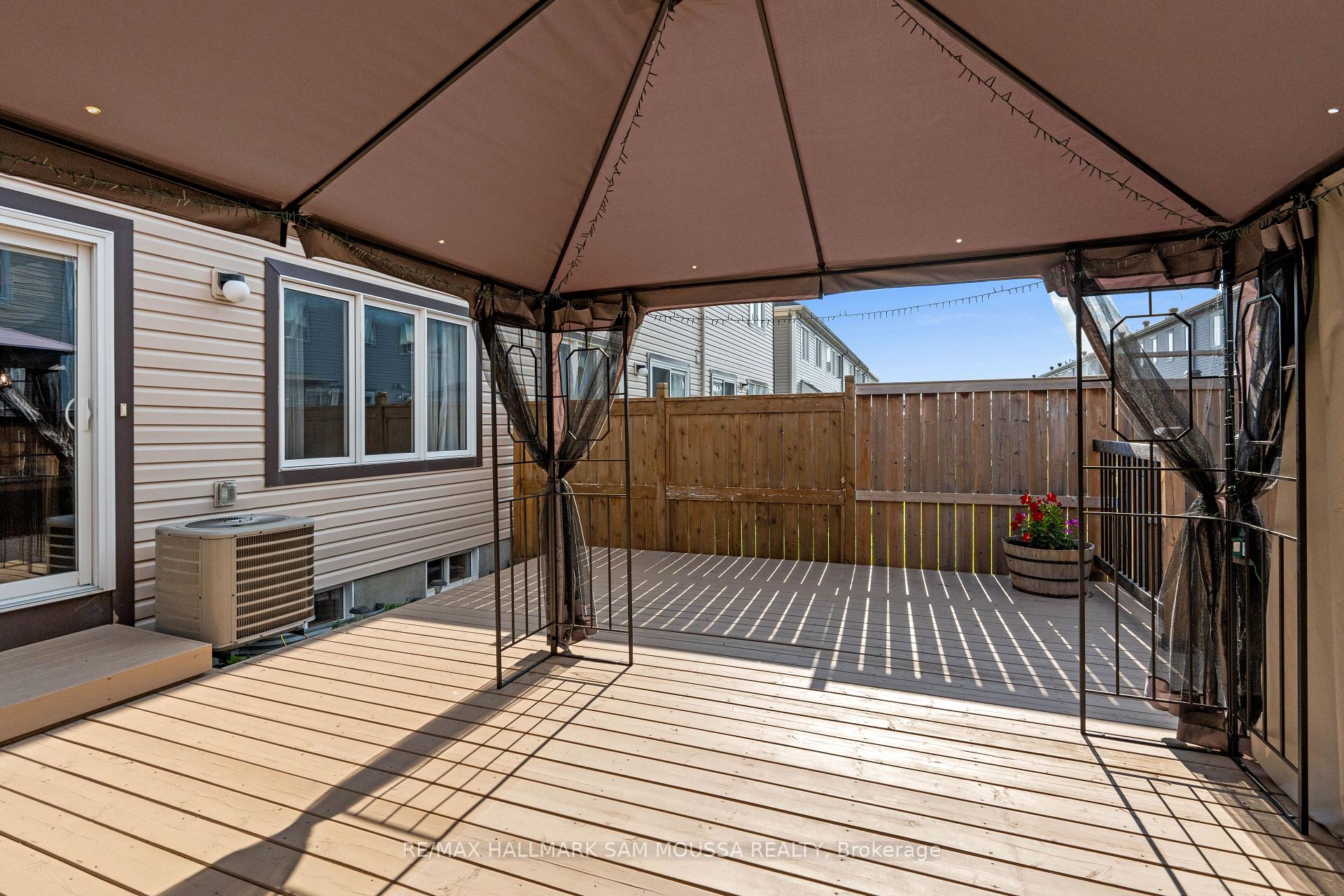 Photo 31 of 194 Conifer Creek Circle, Ottawa, Kanata - Emerald Meadows/Trailwest — HOMEH